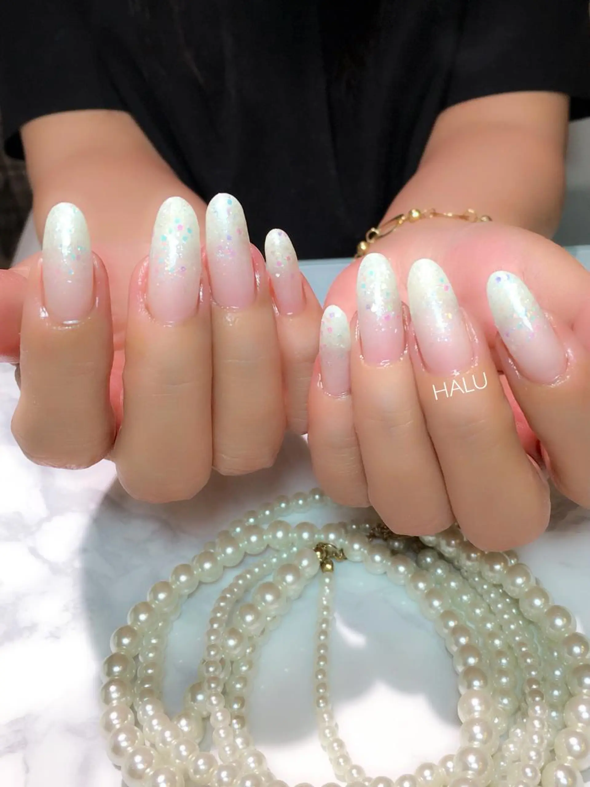 ネイル グラデーション ホログラムネイル キラキラネイル ロングネイル HALU ハルのネイルデザイン