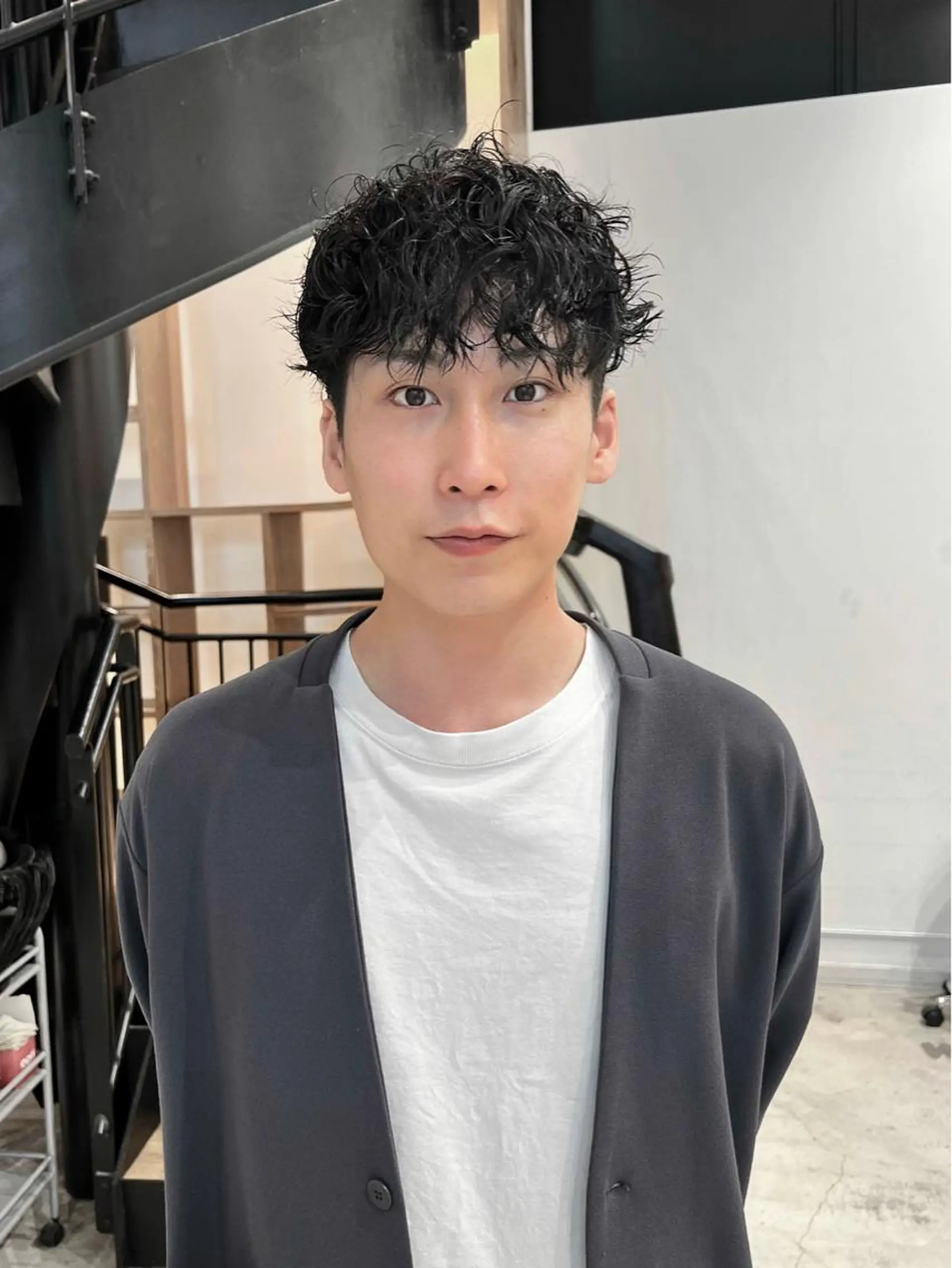 パーマ メンズ メンズパーマ ツイストスパイラルパーマ スパイラルパーマ カット パーマ Qin shaire salon 原宿verno店所属・【センターパート】 ETO／江藤翼の眉毛・アイブロウイメージ