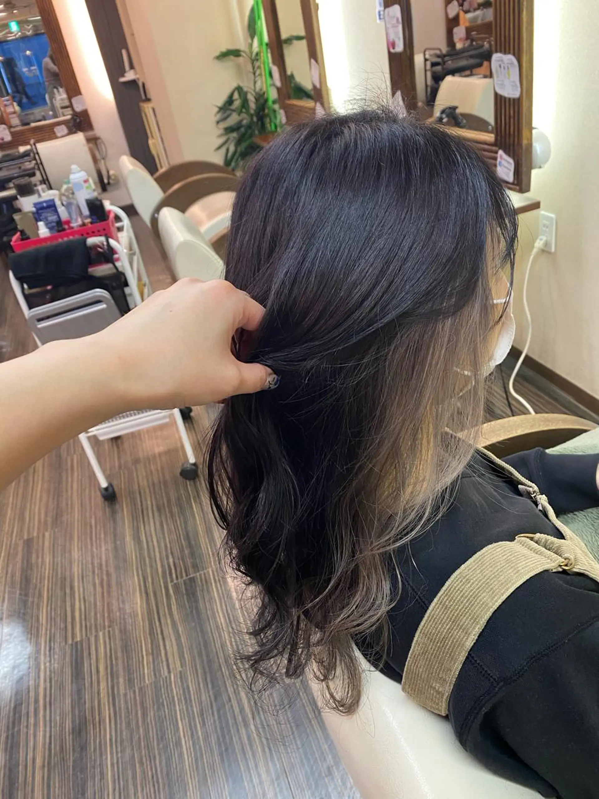 セミロング カラー ヘアアレンジ ヘアカラー トリートメント 加藤 瑠美のヘアスタイル