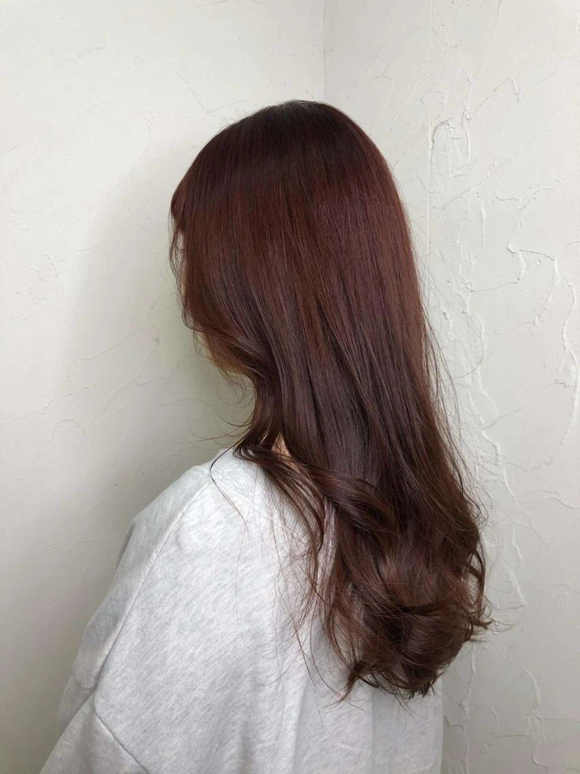 ロング カラー ブラウンカラー レッドカラー レッドブラウン 久力琴音''透明感 カラー''アレンジのヘアスタイル