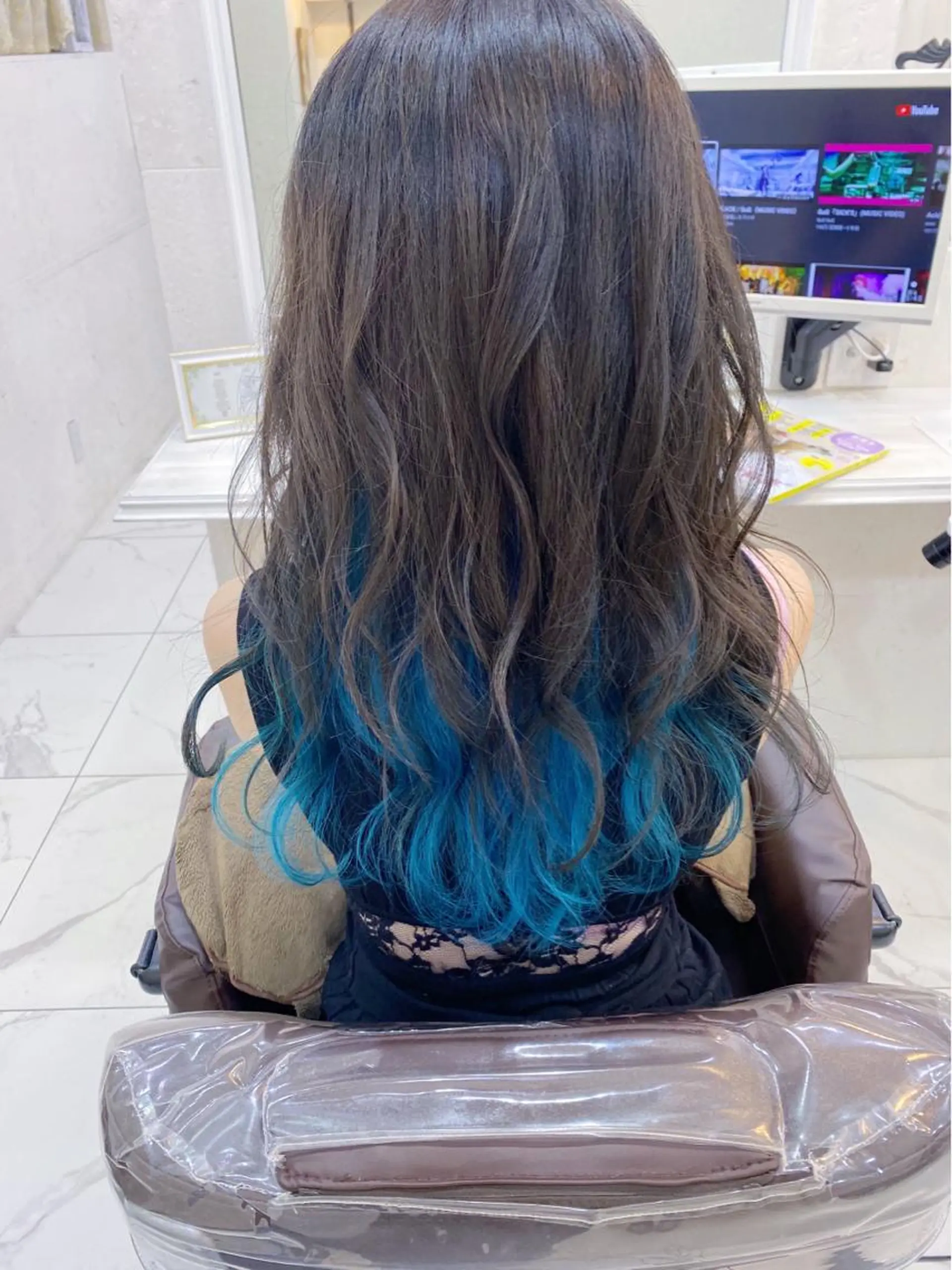 ミディアム カラー カット ヘアカラー トリートメント shanti 渡辺新也✂️のヘアスタイル