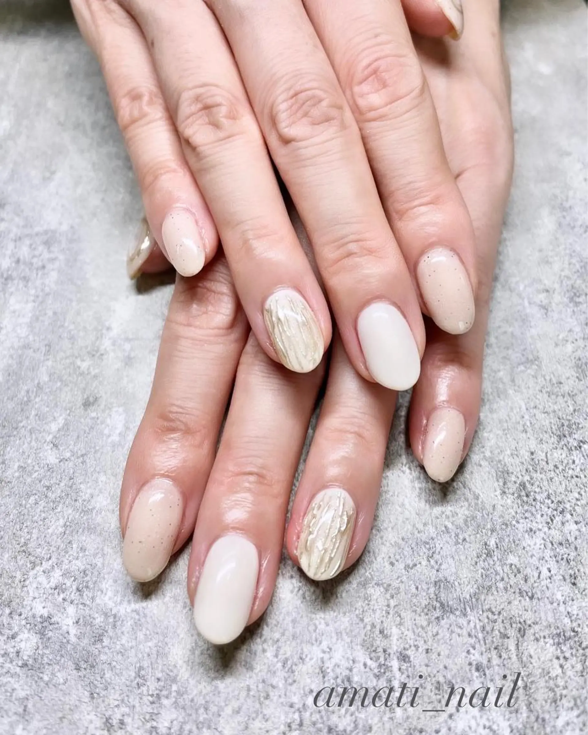 ネイル マグネットネイル ミラーネイル ニュアンスネイル ワンカラーネイル 春ネイル ハンドネイル amati_nail TAKAKOのネイルデザイン