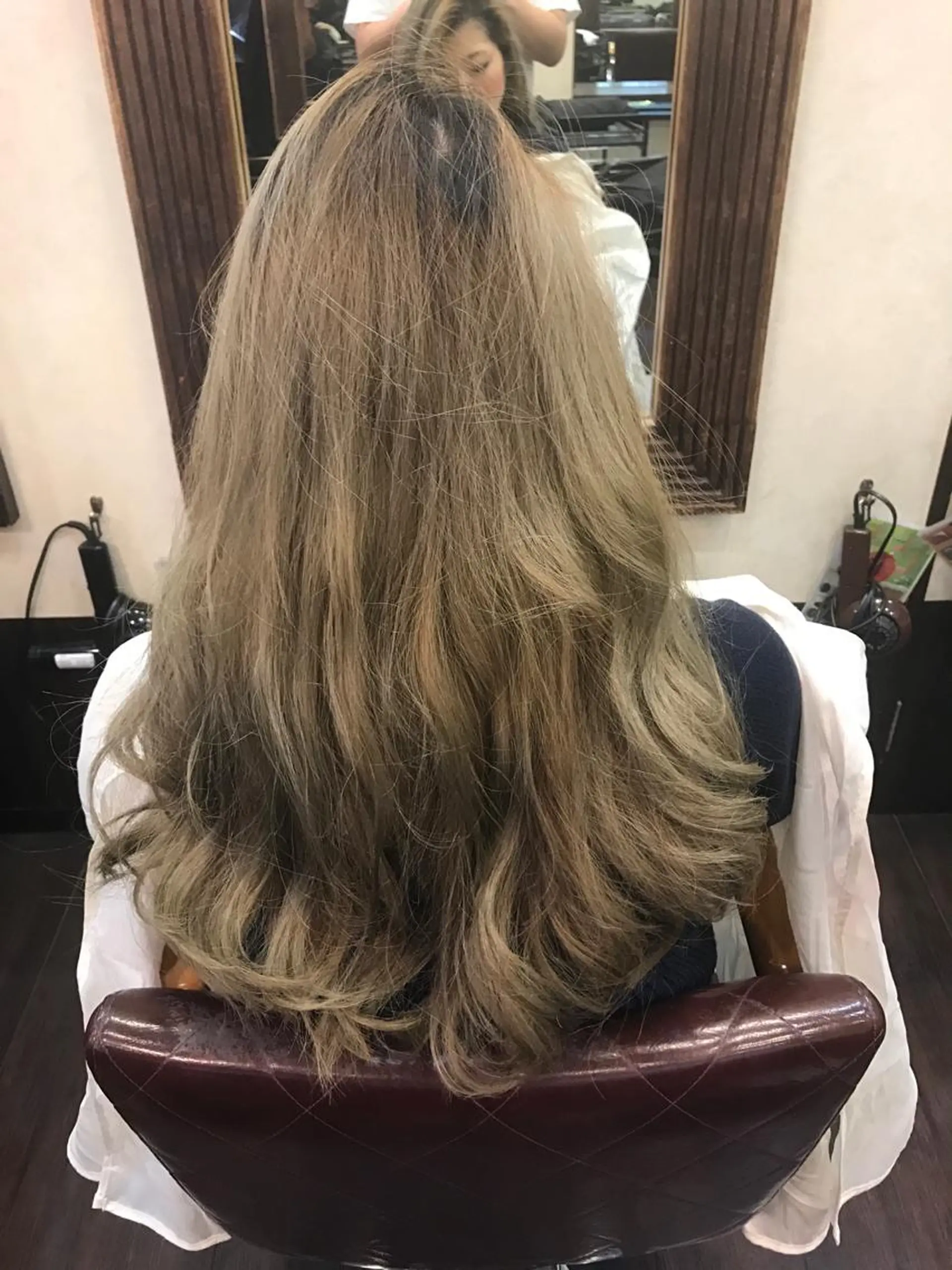 ロング カラー ベージュカラー ヌーディベージュ ていねい技術No.1 🌈諏訪 健太のヘアスタイル