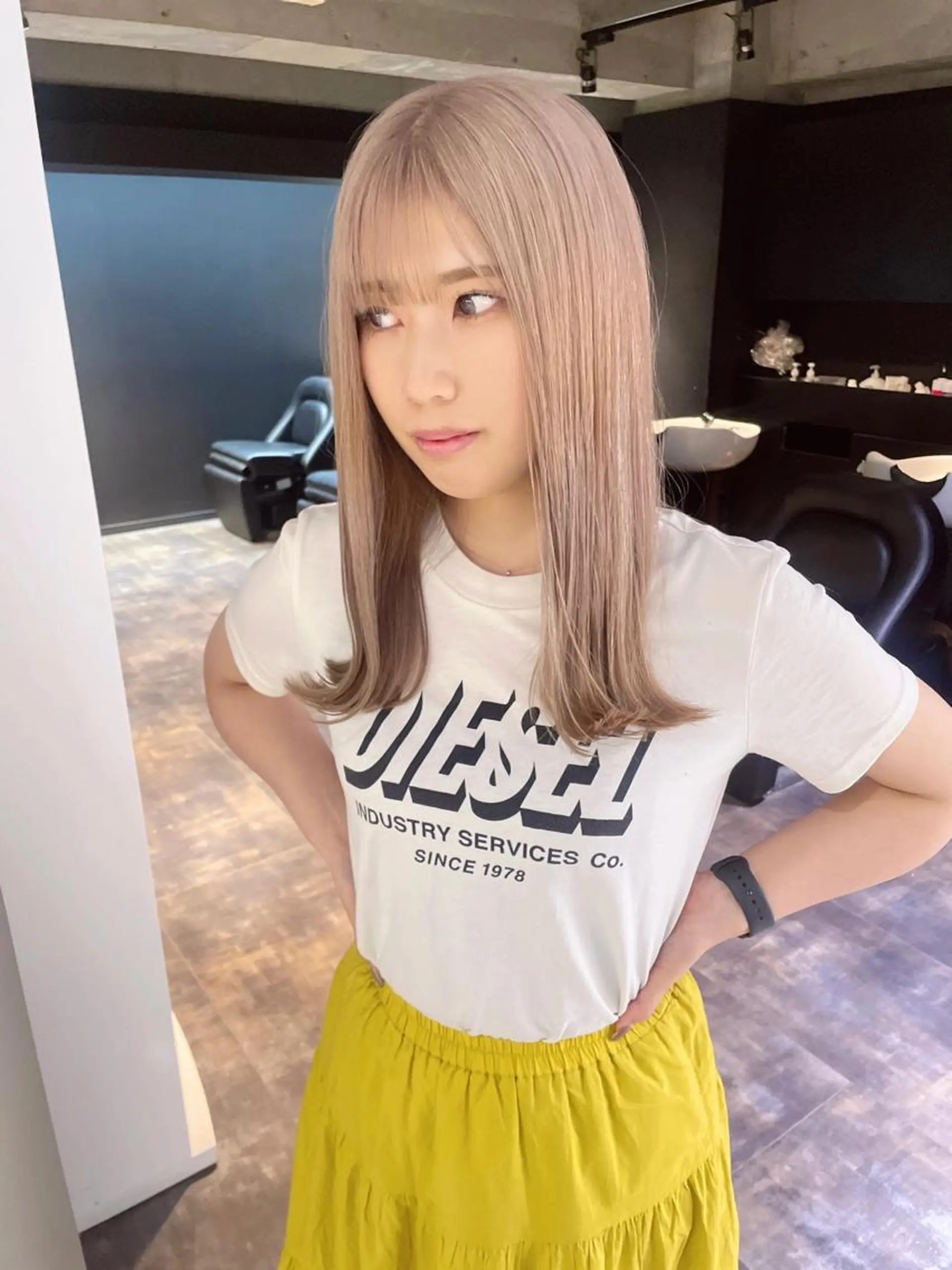 セミロング カラー ブリーチ 心斎橋/ブリーチ minamiのヘアスタイル