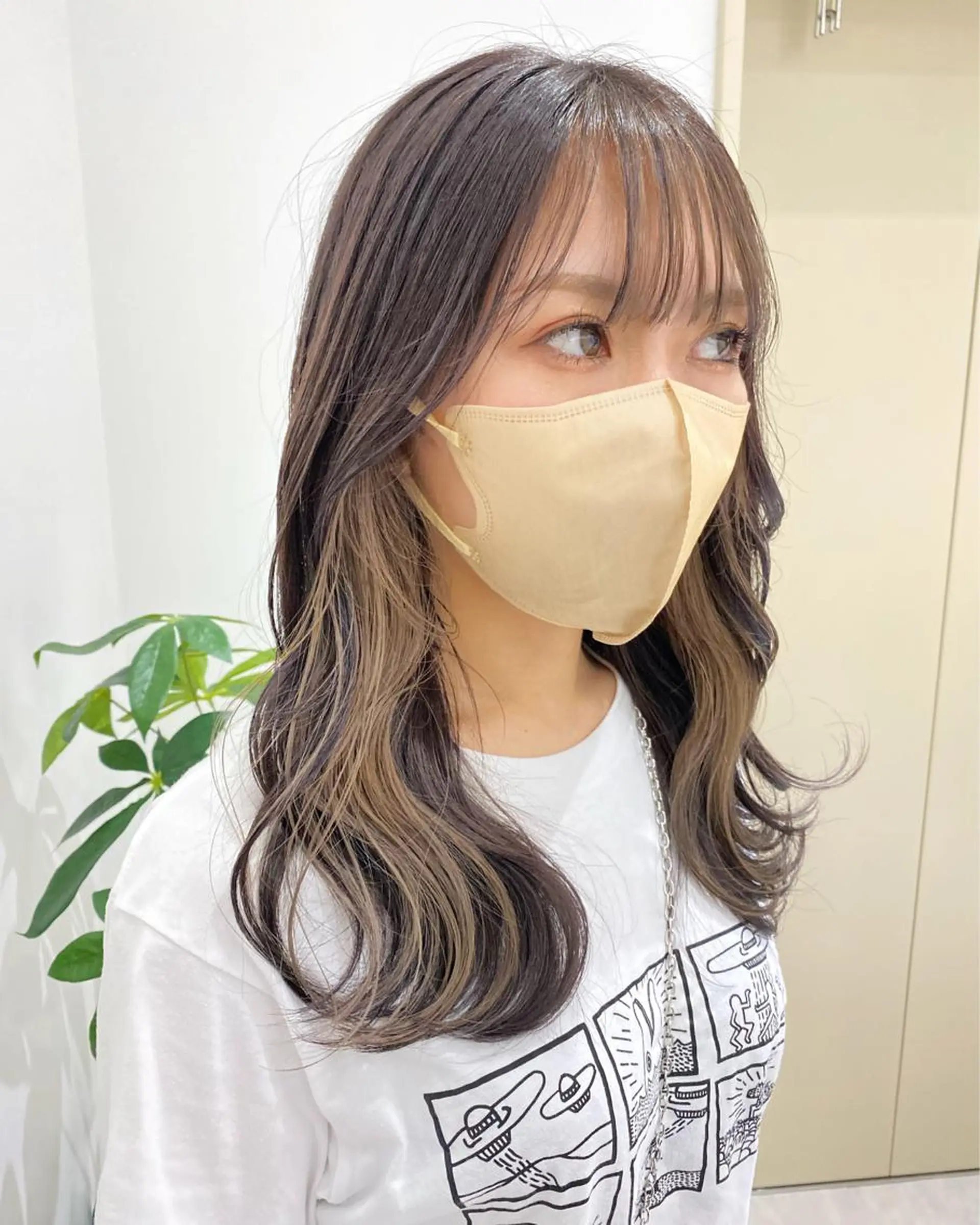 セミロング カラー ヘアカラー 韓国ヘア顔周りカット 艶髪ベージュtamaのヘアスタイル