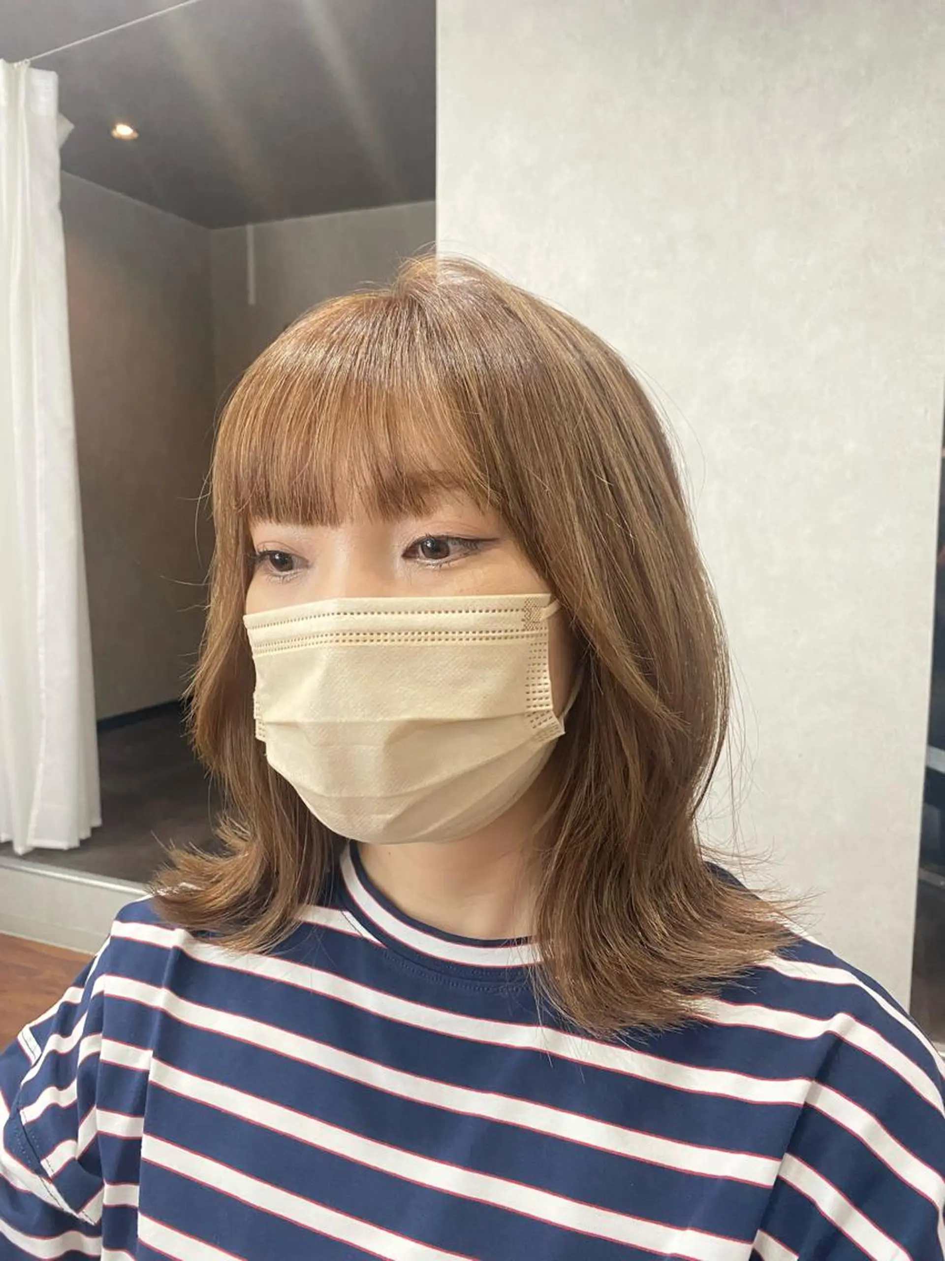 ミディアム 韓国風ヘア _White所属・ＳＨＩ ＺＵのヘアスタイル