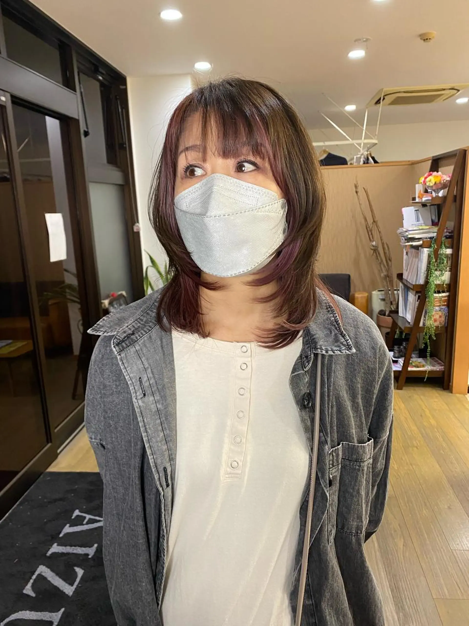 ミディアム カラー カット ヘアカラー トリートメント peg.hair所属・ブリーチカラー🫧 森　凪沙のヘアスタイル
