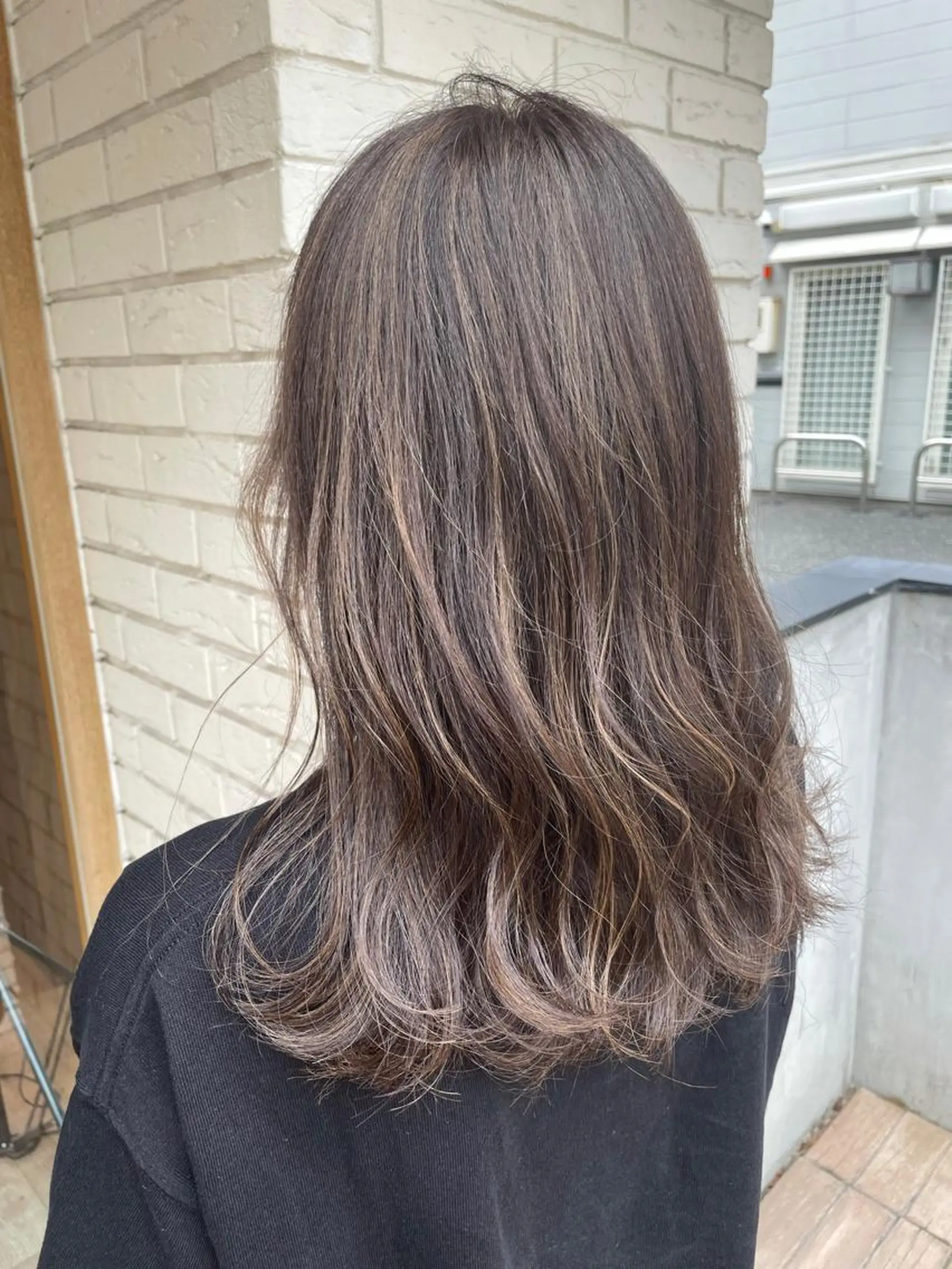 ミディアム カラー ヘアアレンジ 透明感カラー ハイライトカラー ハイライト カット ヘアカラー トリートメント 🎗秋山勇 /三宮指名No.1のヘアスタイル