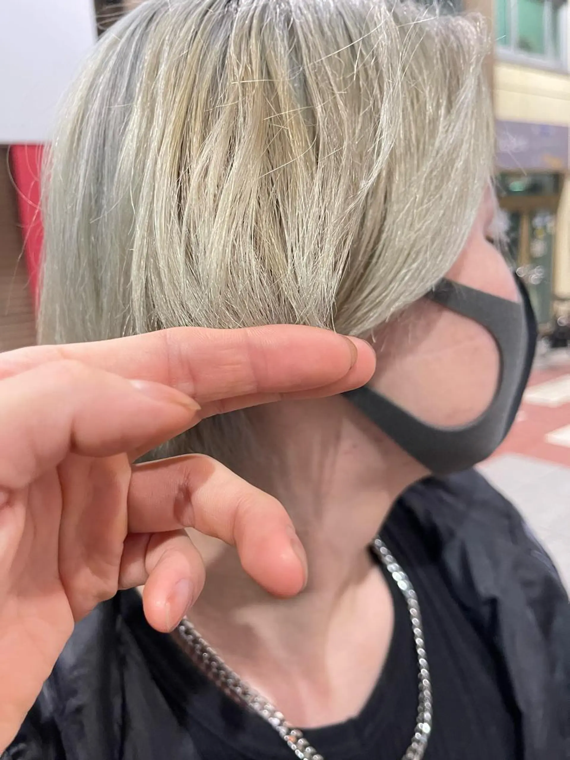 ショート カラー メンズ ベージュカラー ホワイトベージュ 髪質改善・艶カラー HIROTOのヘアスタイル
