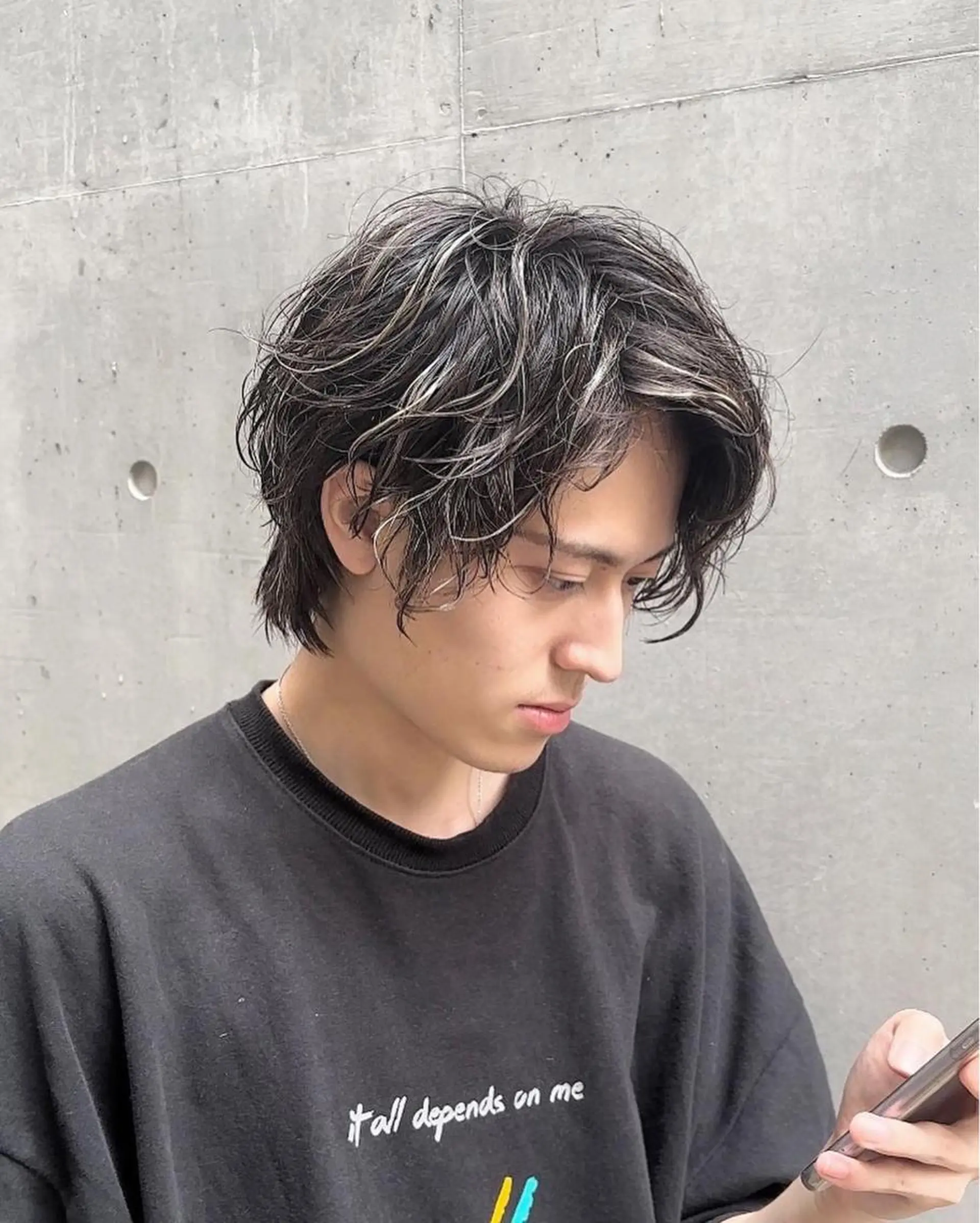 メンズ 透明感ブリーチ/ メンズパーマのヘアスタイル