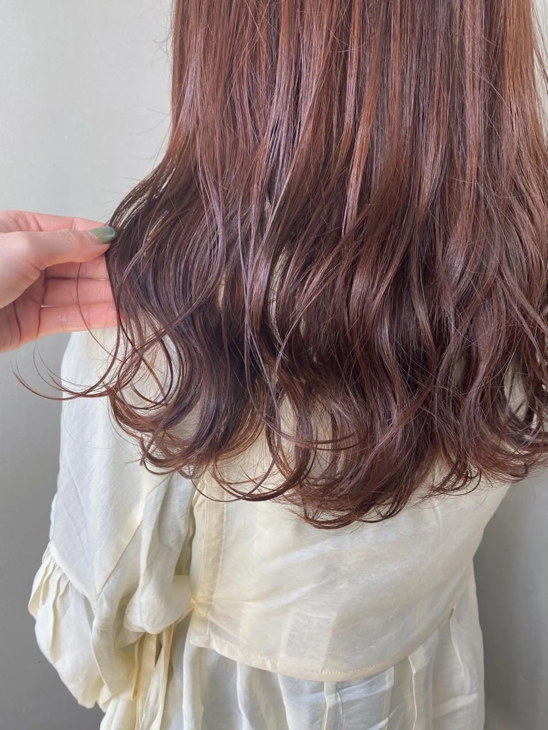 ロング カラー カット ヘアカラー 畑中 愛梨のヘアスタイル