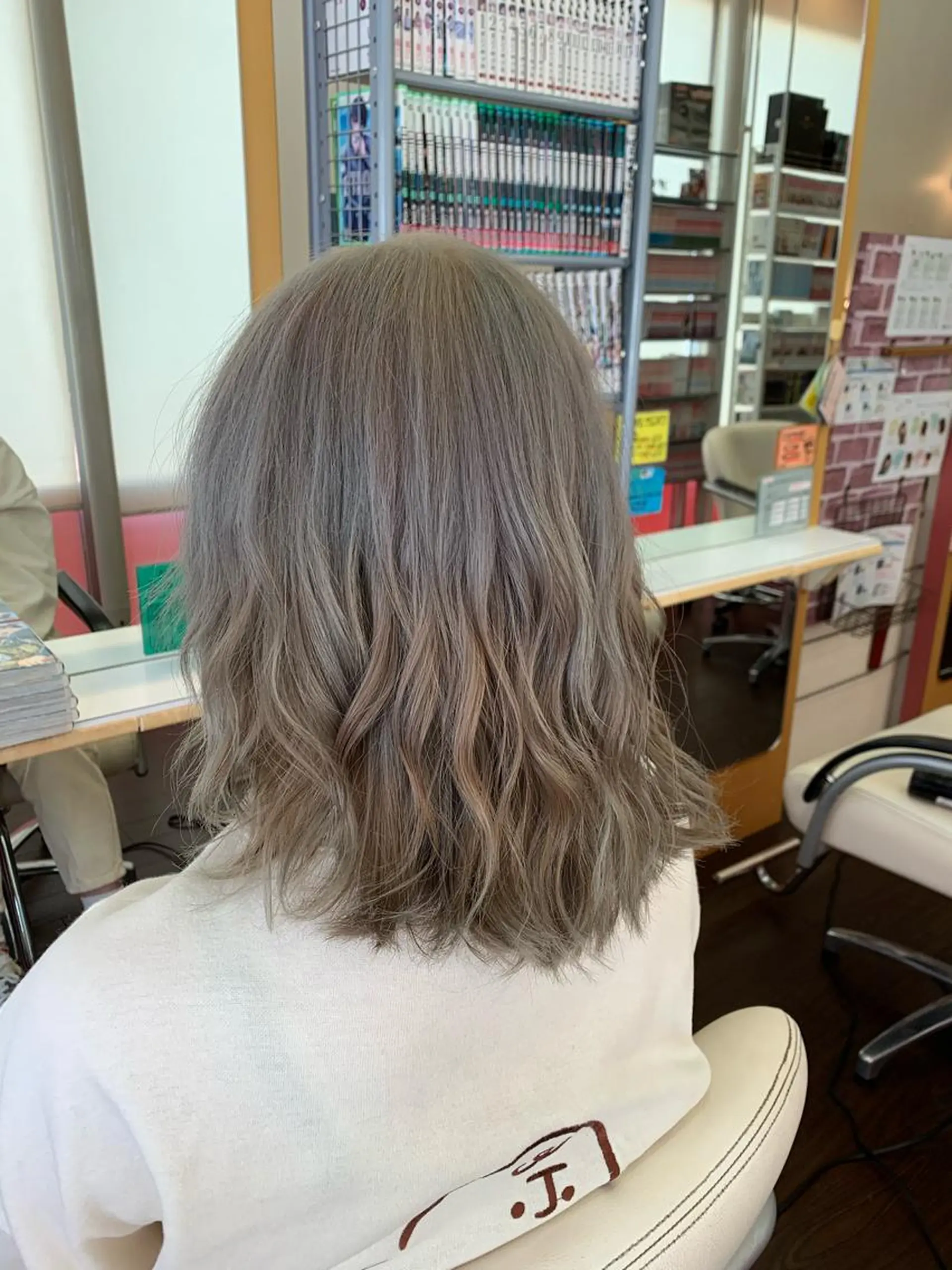 ミディアム ヘアカラー たけい ゆうきのヘアスタイル