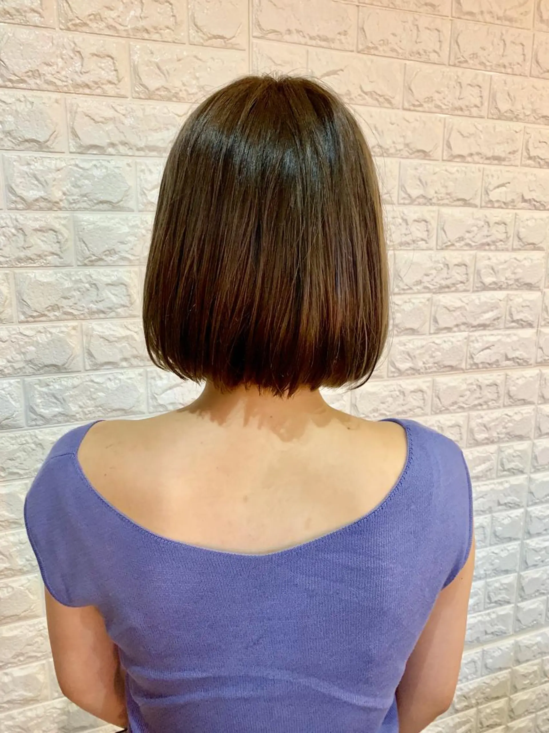 ミディアム ボブ カット ヘアカラー トリートメント トモタニ ミオのヘアスタイル