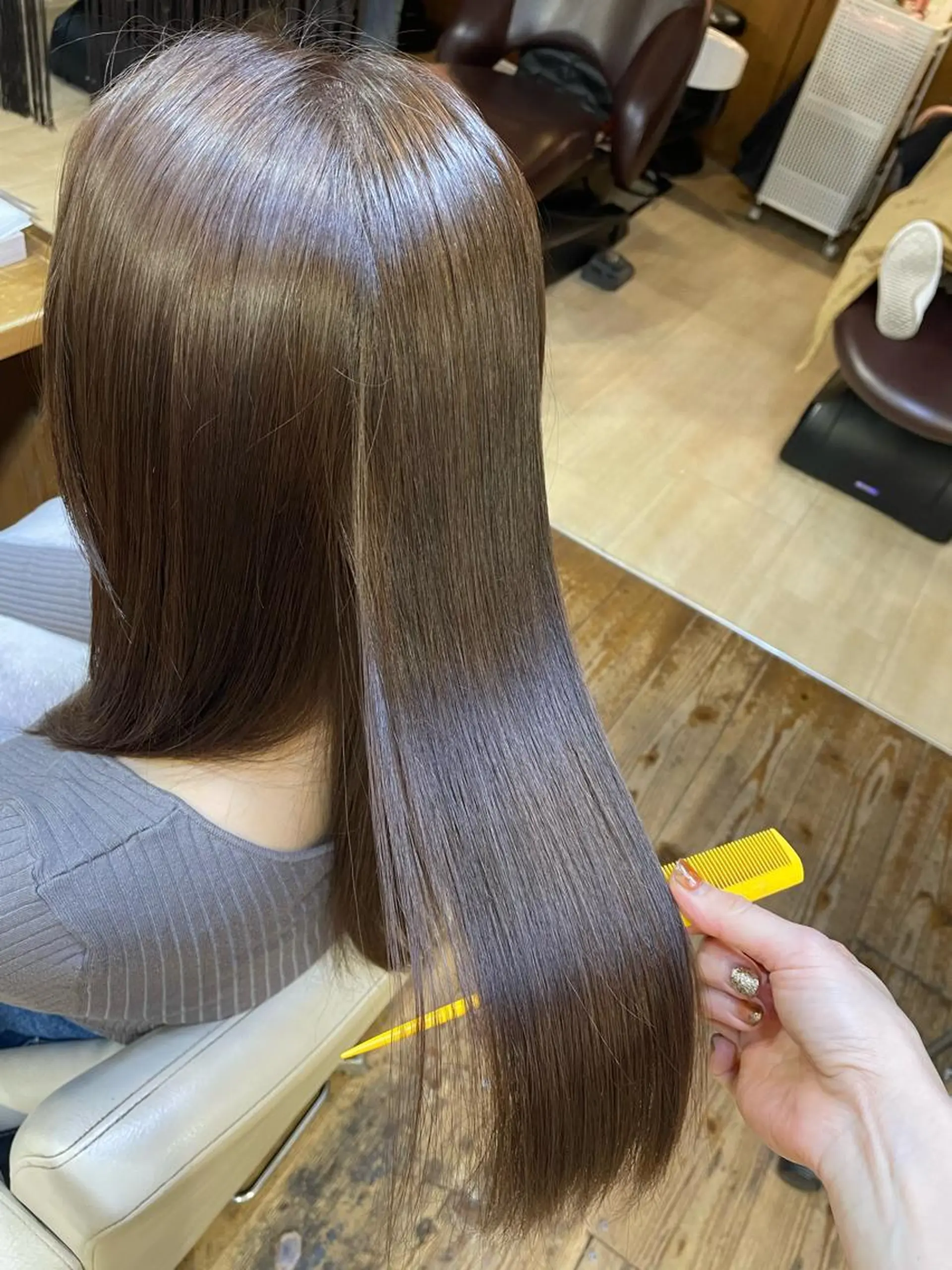 セミロング 髪質改善 縮毛矯正 brote所属・山木 裕子のヘアスタイル