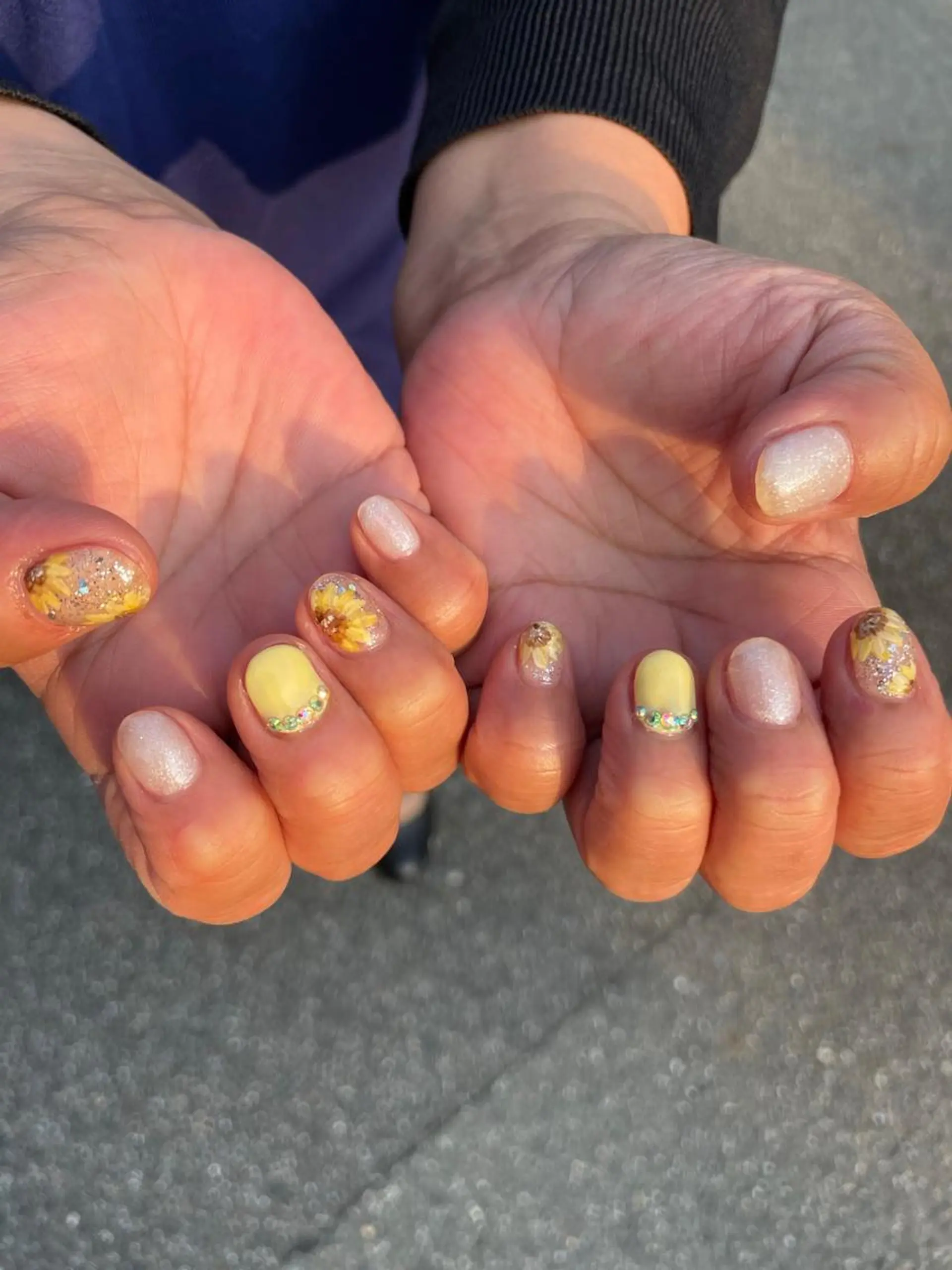 ネイル ハンドネイル ハンドケア 岩山 直子のネイルデザイン