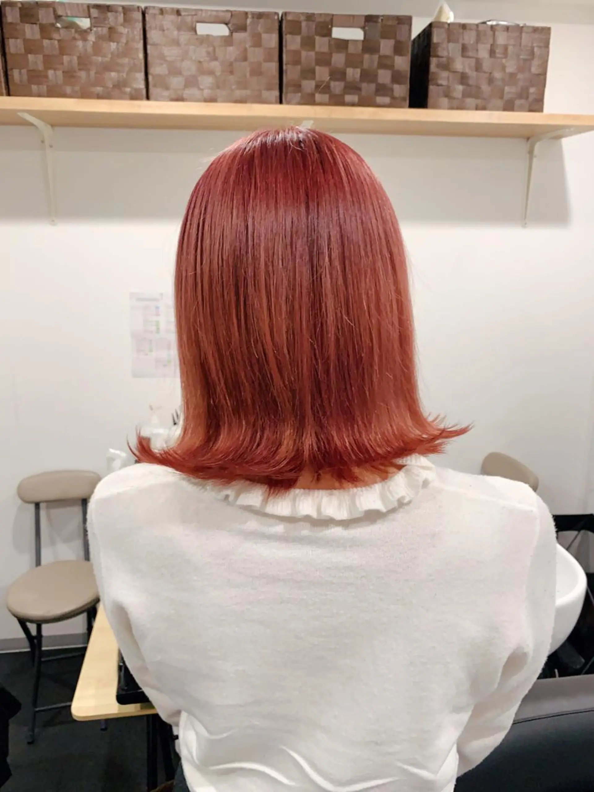 ミディアム アッシュ ハイライト レイヤーカット stylist ネネのヘアスタイル