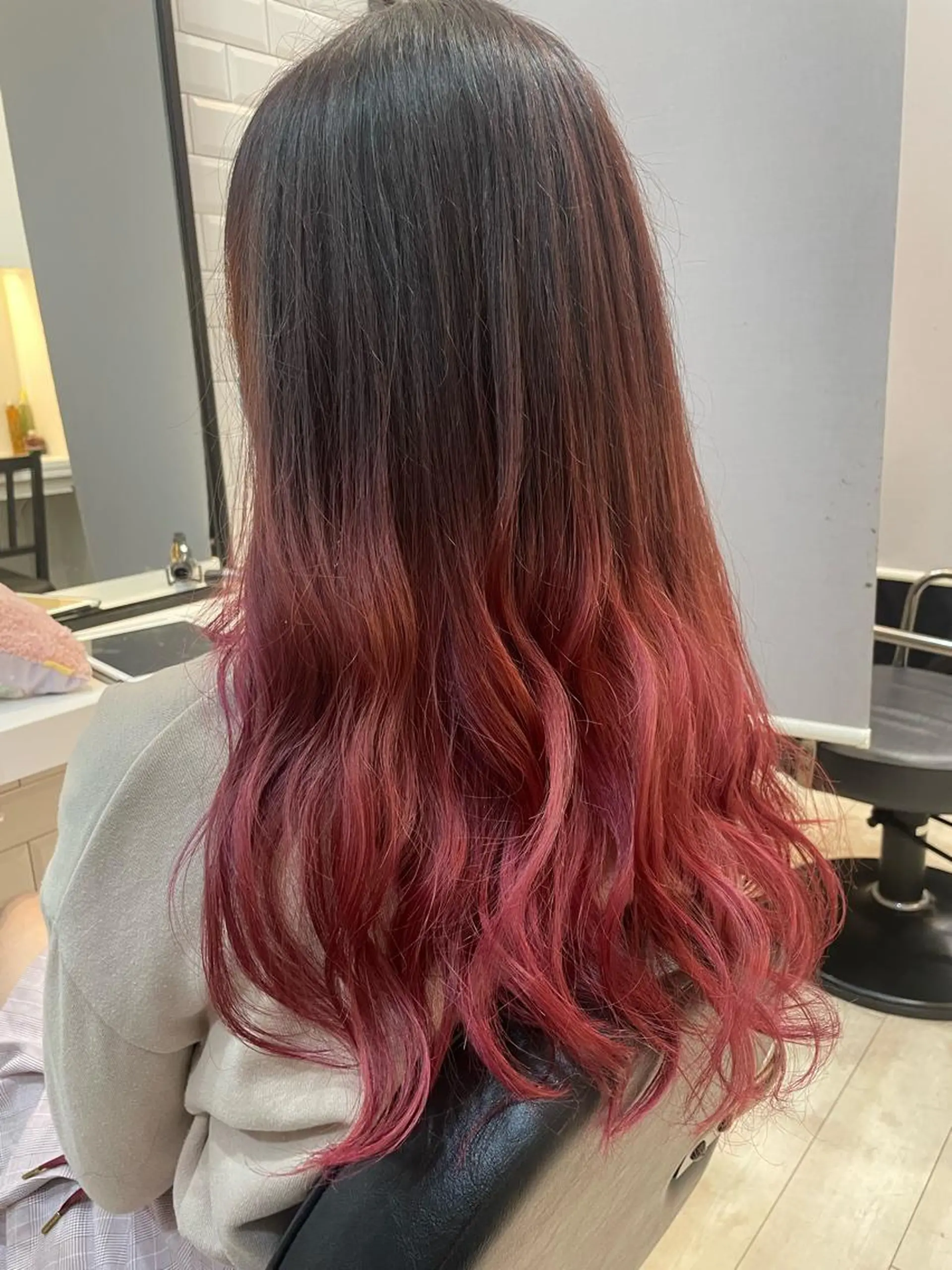 ロング 髪質改善✨ レイヤー得意🌈のヘアスタイル
