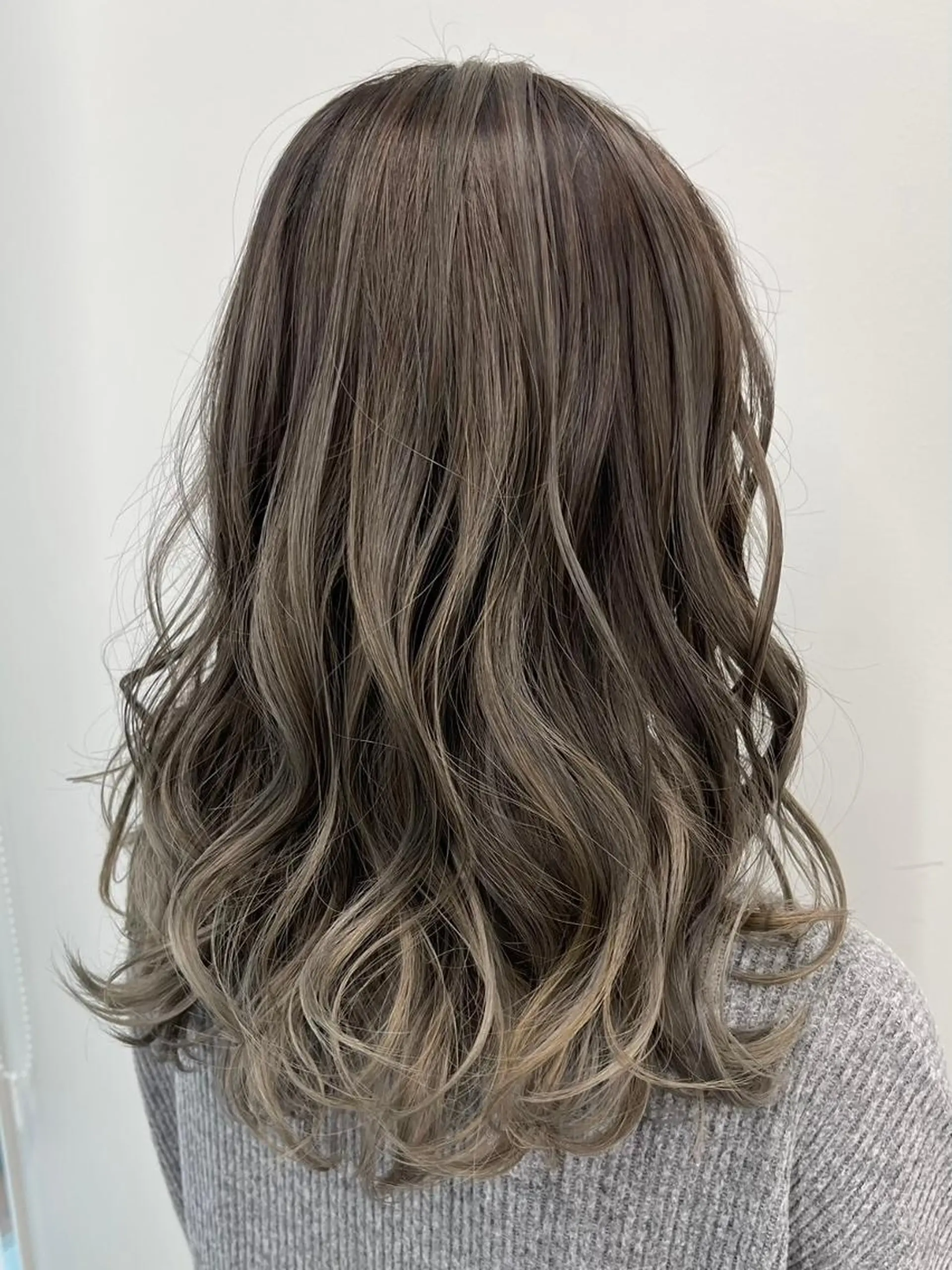 ロング カラー ヘアカラー トリートメント 【公式】amble luxe池袋東口♻️のヘアスタイル