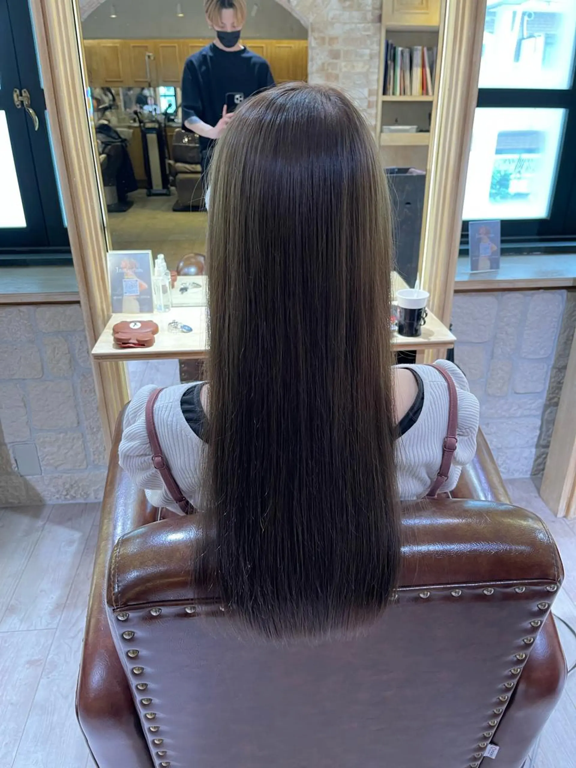 ロング アッシュ luce所属・千代 夏輝のヘアスタイル