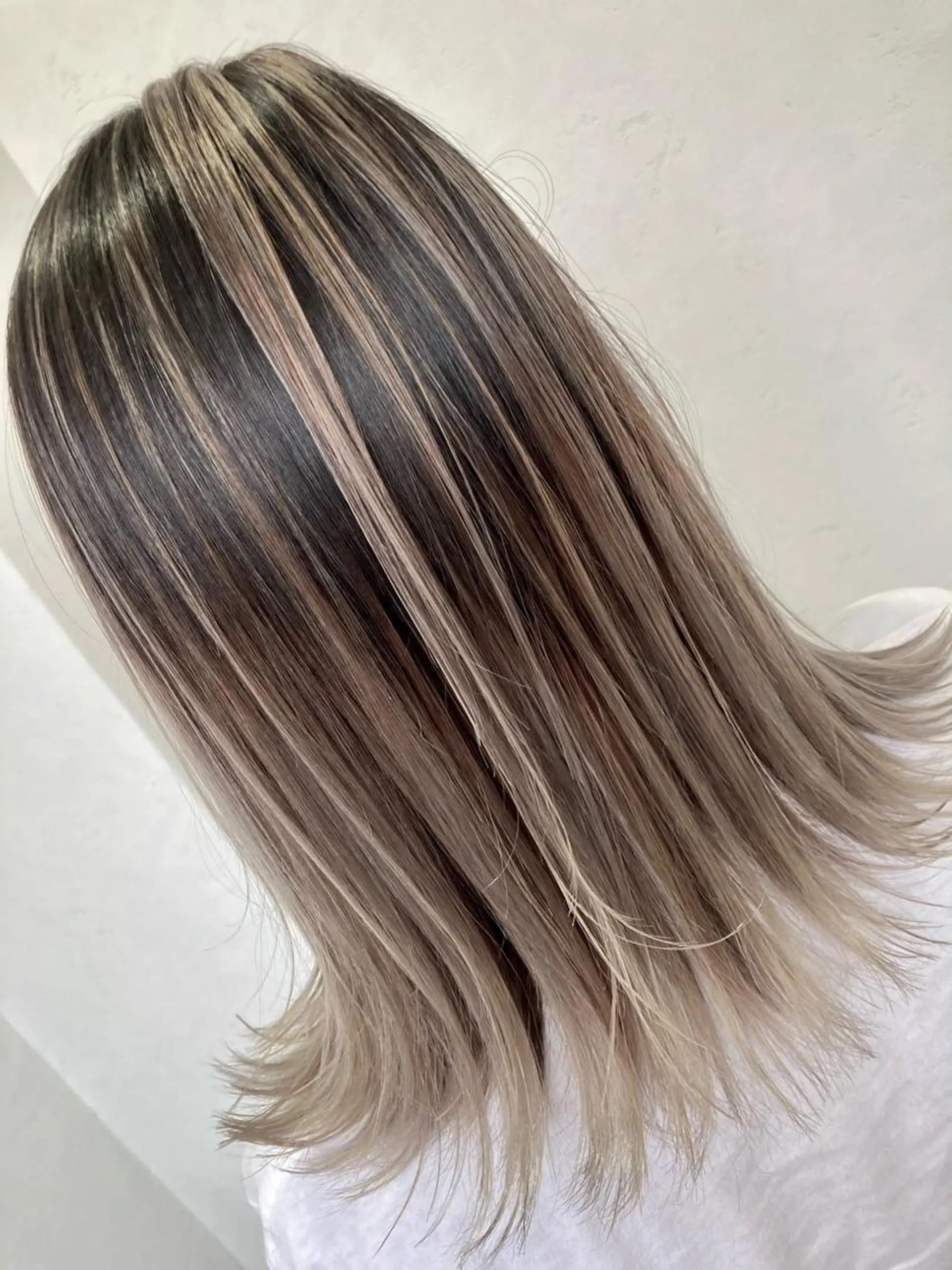 ミディアム カラー カット ヘアカラー トリートメント ブリーチ毛縮毛矯正 👑山口のヘアスタイル