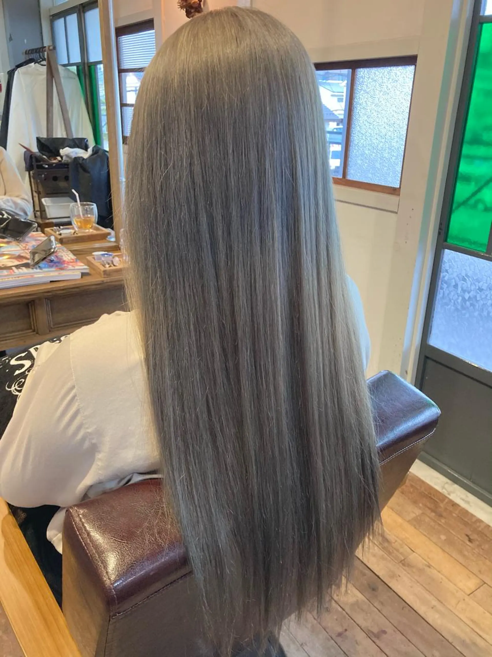 ロング タカツド ユウキのヘアスタイル