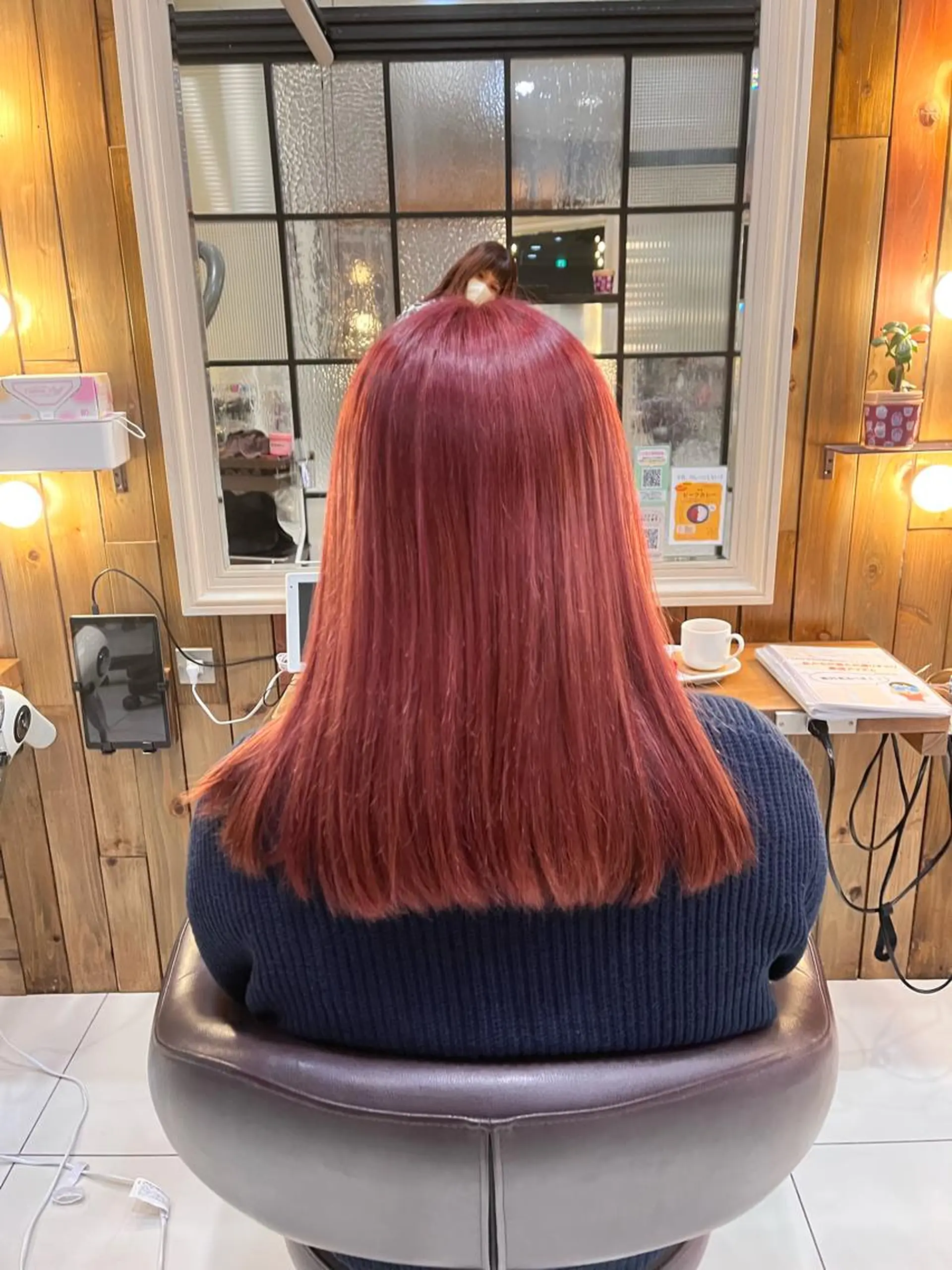 カラー ダブルカラー ピンクカラー ヘアカラー らいむ🦋/暖色 /イヤリングカラーのヘアスタイル