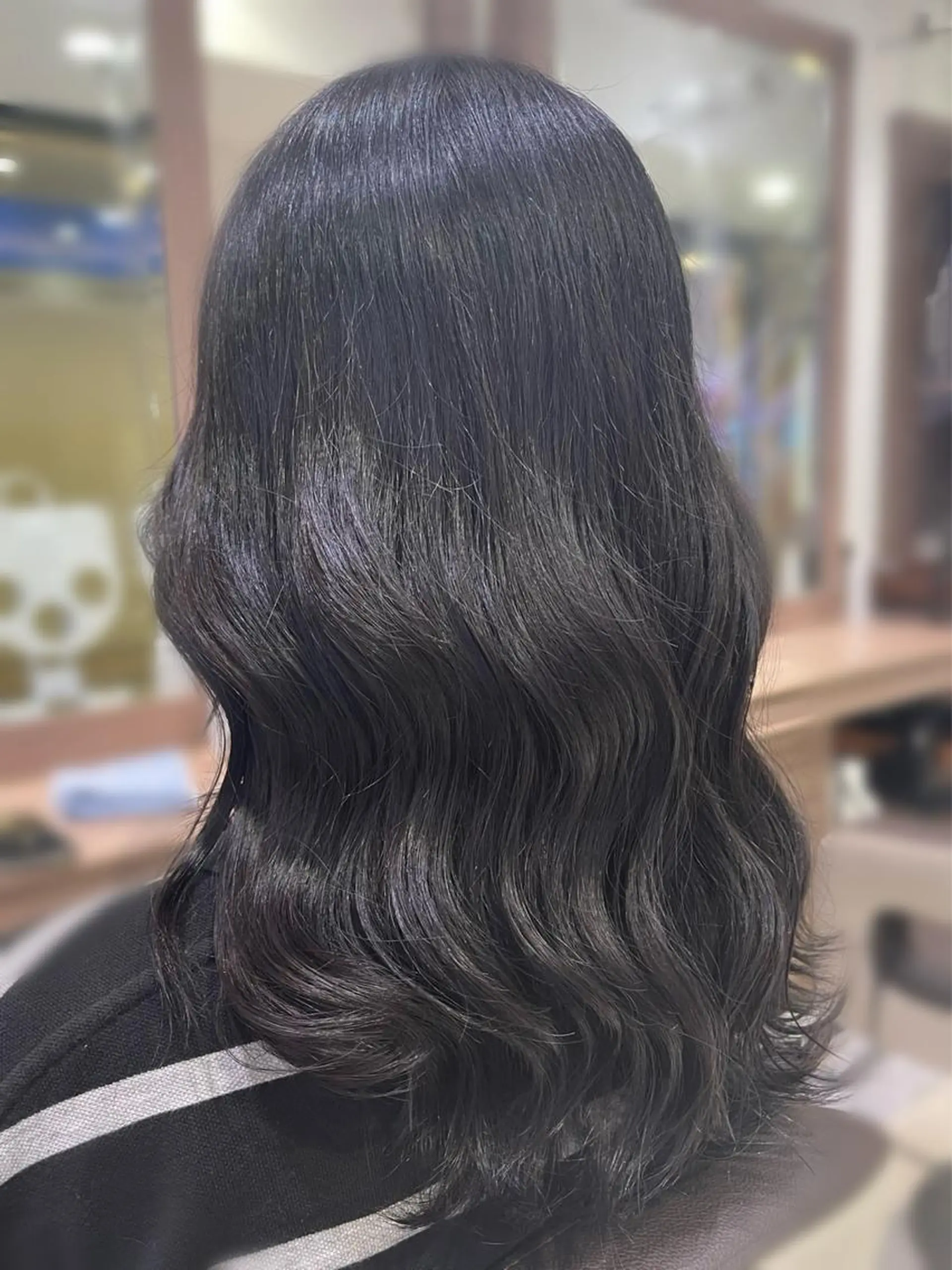 セミロング 艶カラー みゆう🎀のヘアスタイル