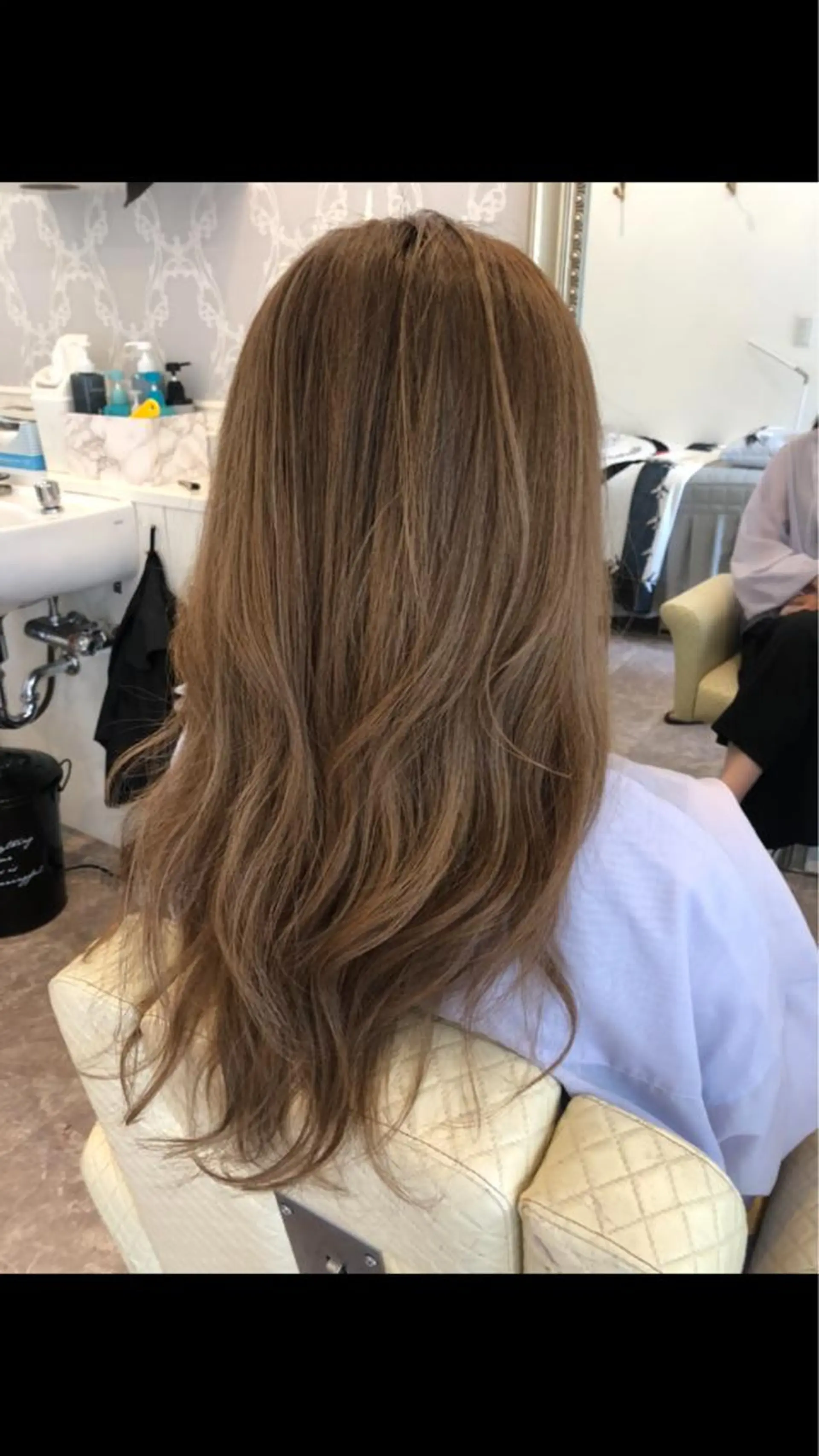 ロング カラー ベージュカラー ロング La.fleur ラ.フルールのヘアスタイル
