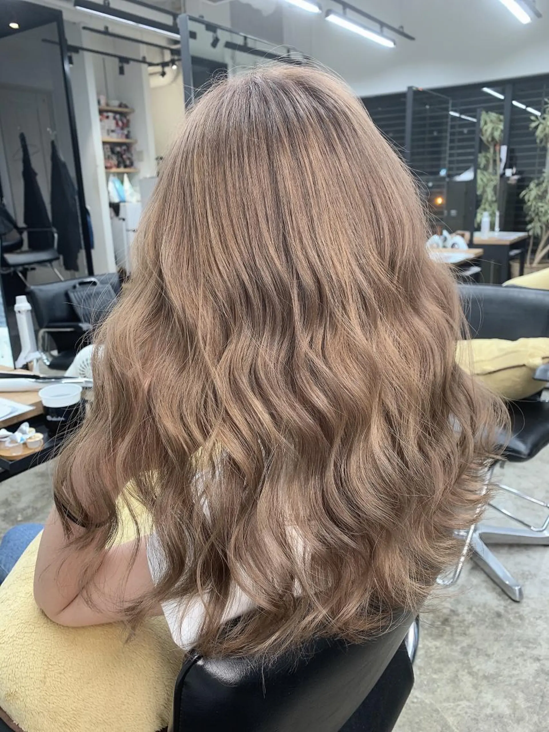 カラー ベージュカラー ミルクティーベージュ カット パーマ トリートメント ヘアセット ✂︎メンズ特化✂︎ KAYAのヘアスタイル