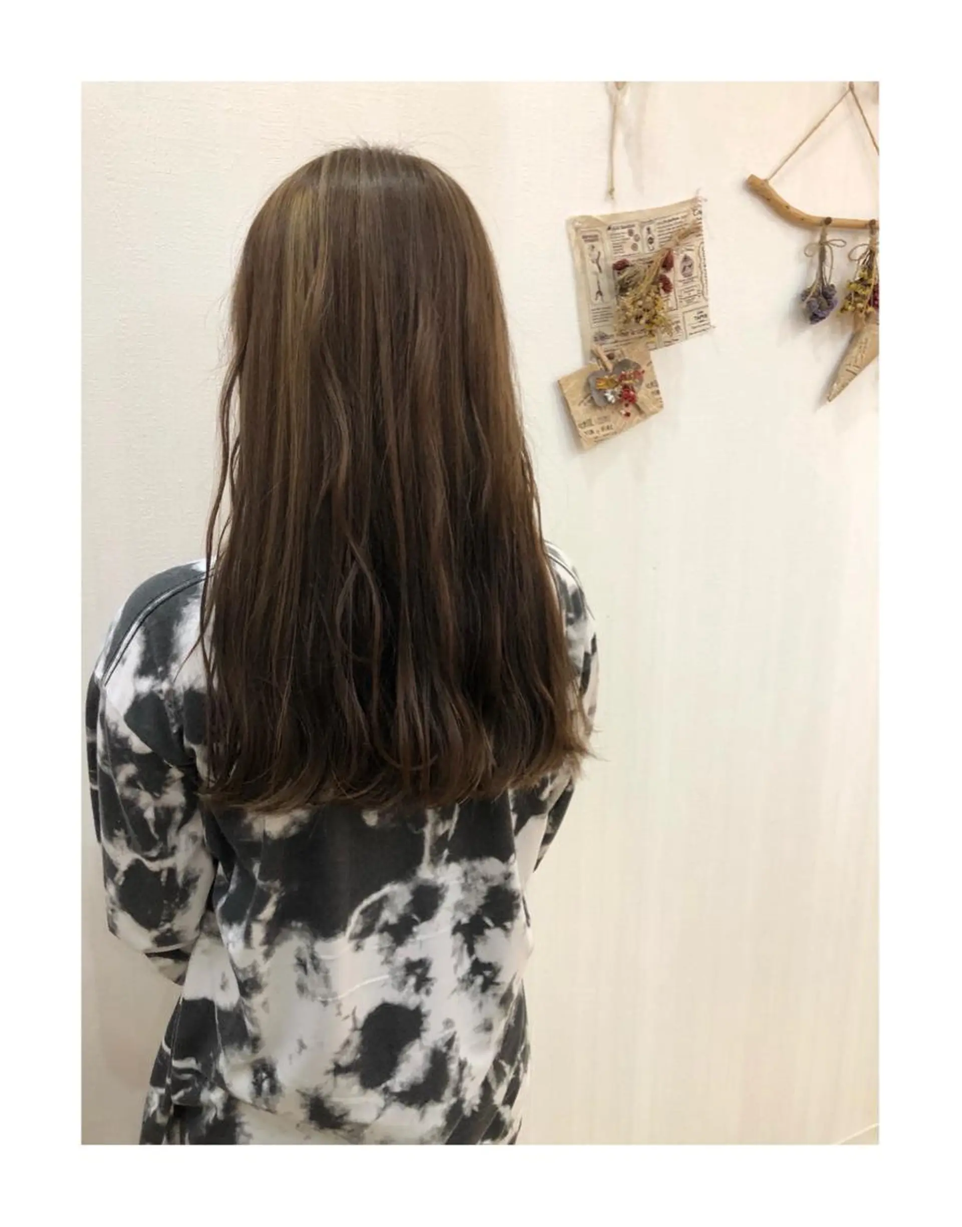 ロング 🌈ハイトーン/ ワタル🌈のヘアスタイル