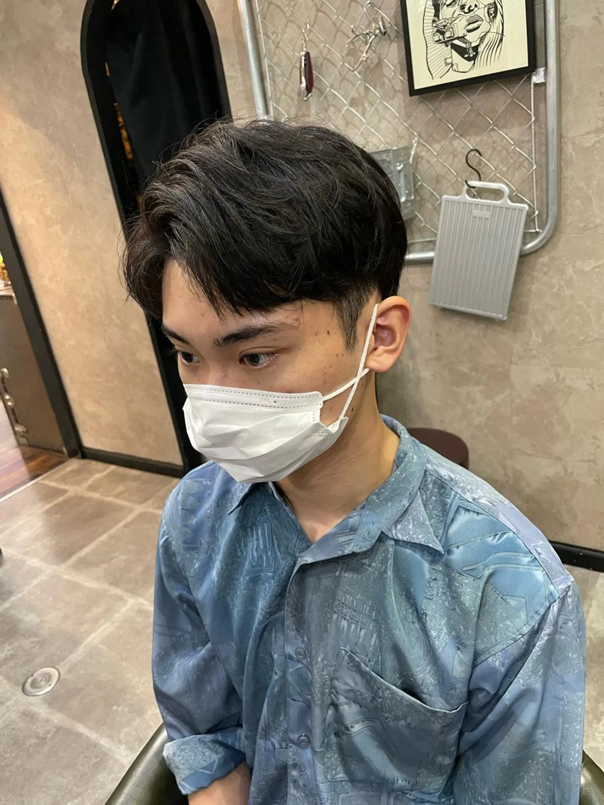ミディアム カラー パーマ ヘアアレンジ メンズ キッズ ミディアムパーマ センターパート メンズパーマ カット メンズカット✂ レベッカ寺西優真のヘアスタイル