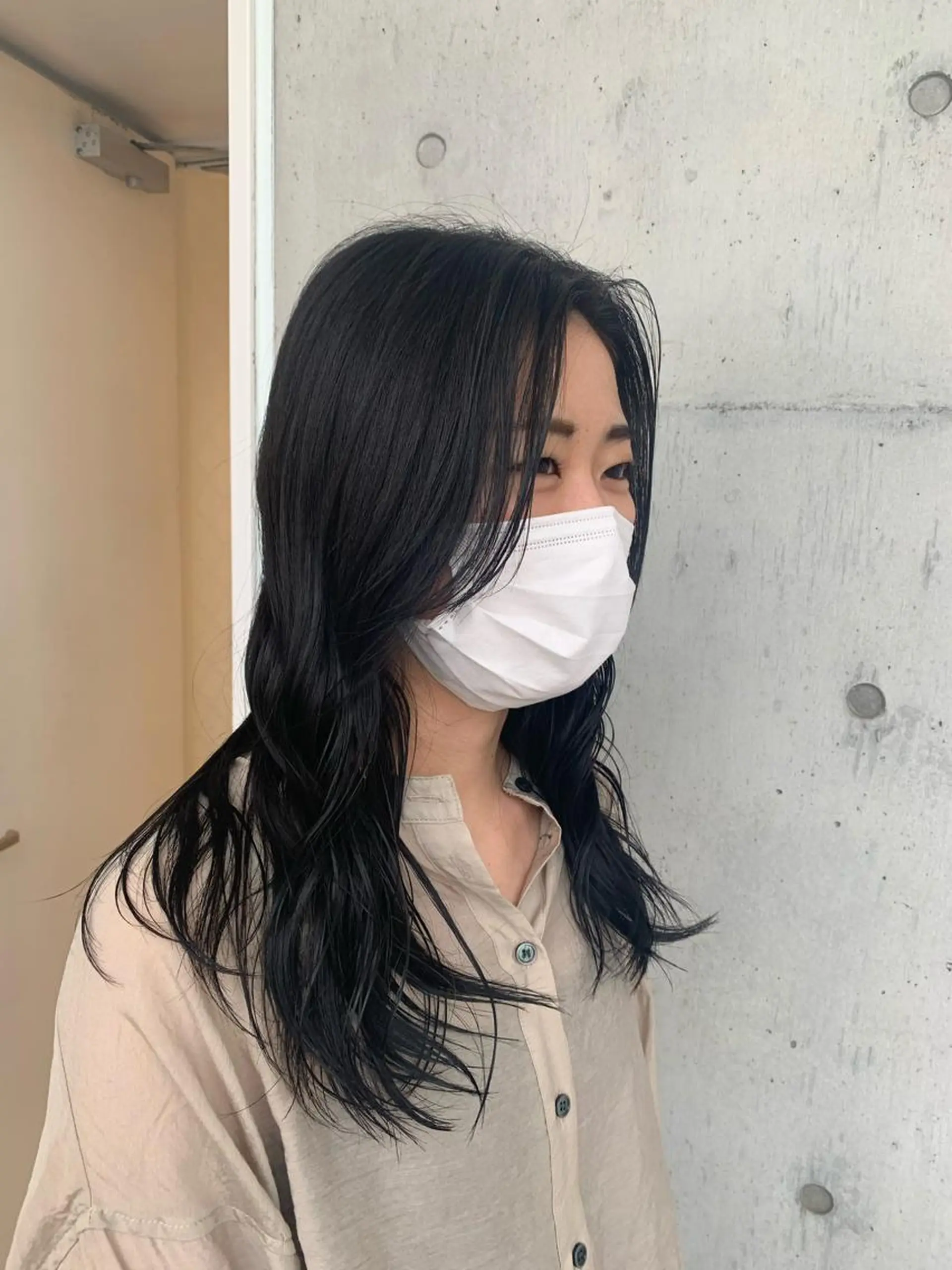 ミディアム カラー カネコ ユカリのヘアスタイル