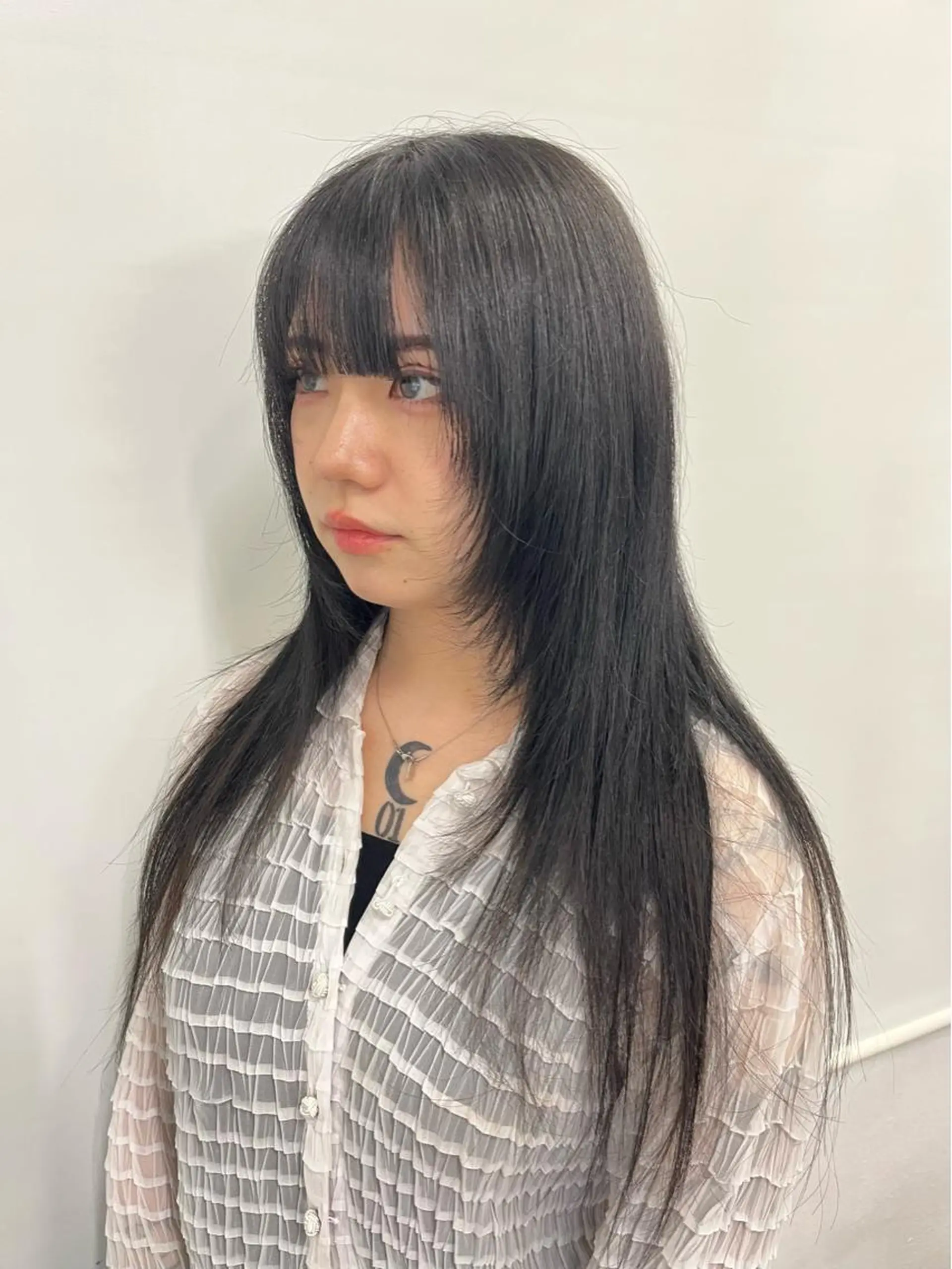 ロング カラー エクステ レイヤーカット ロング ウルフカット カット エクステ エクステ ハイトーン 💭黒崎ハルカのヘアスタイル