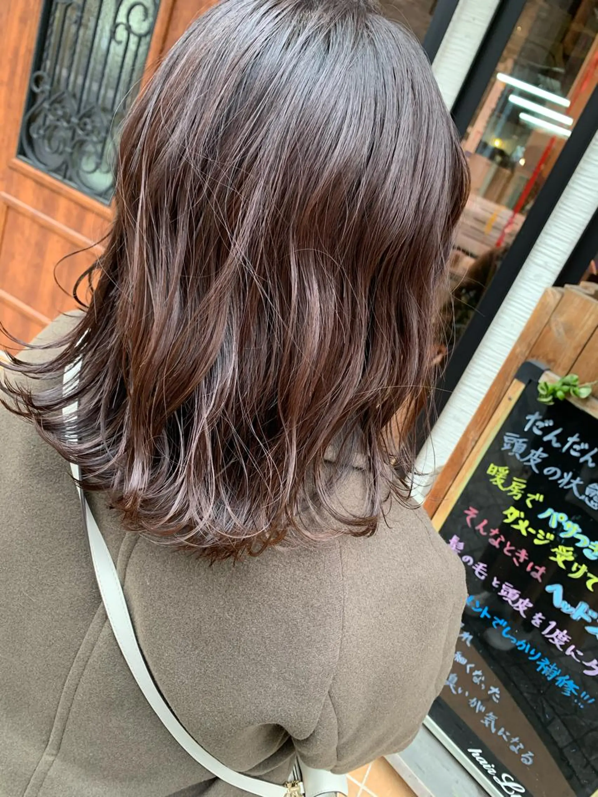 ミディアム カラー ブラウンカラー ピンクカラー ピンクブラウン yoshi (高橋福博)のヘアスタイル