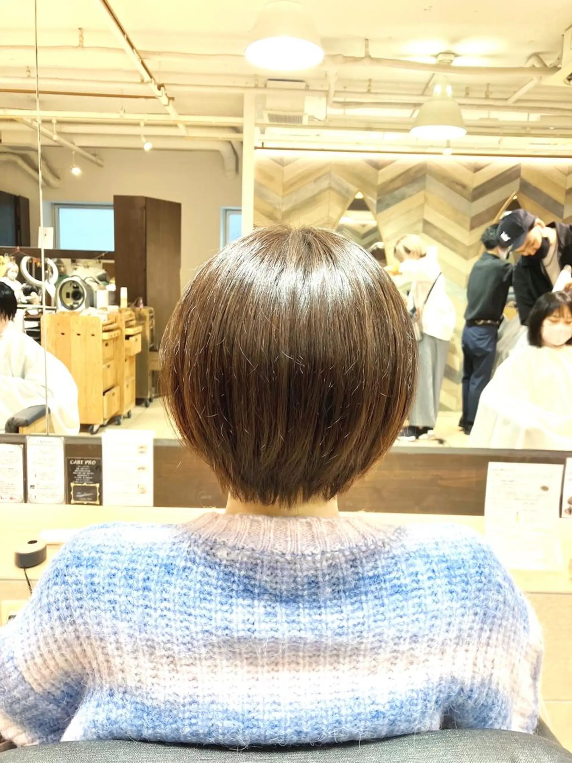 ショート カラー ベージュカラー ショートヘア 奥谷 美代子のヘアスタイル