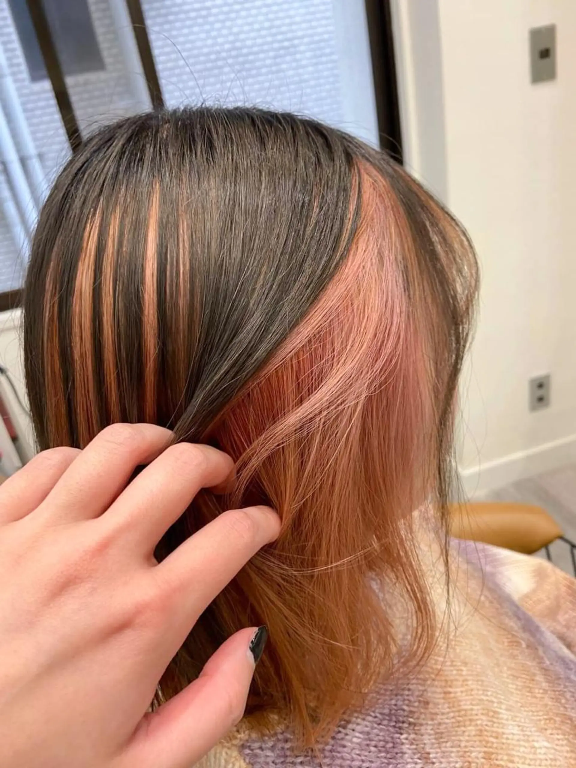 ミディアム カラー インナーカラー ピンクカラー ヘアカラー トリートメント mugelca e'n所属・ワタナベ リリコのヘアスタイル