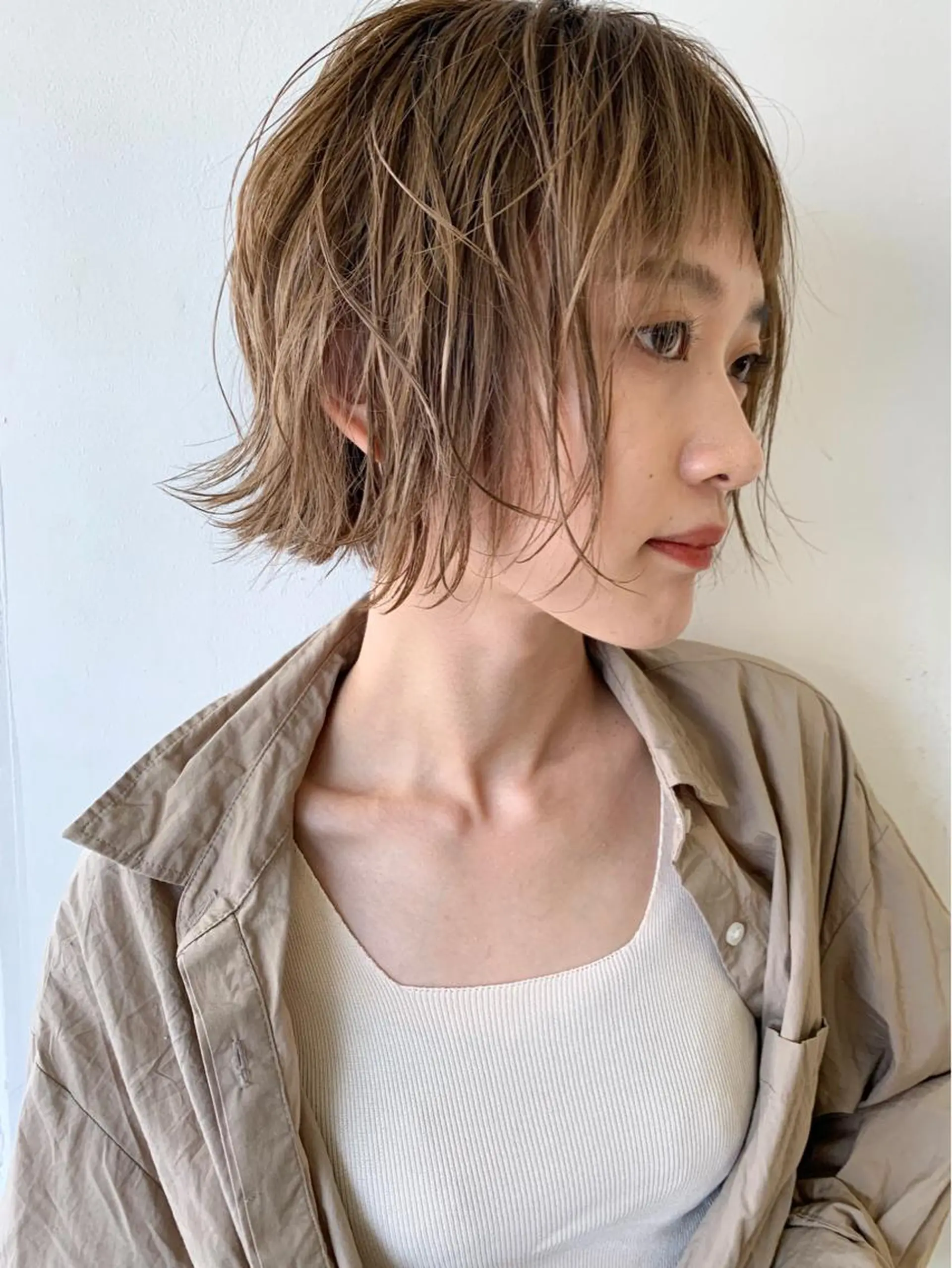 ショート nuu所属・💜ショート💜 ウルフ、ボブ二色亜美のヘアスタイル