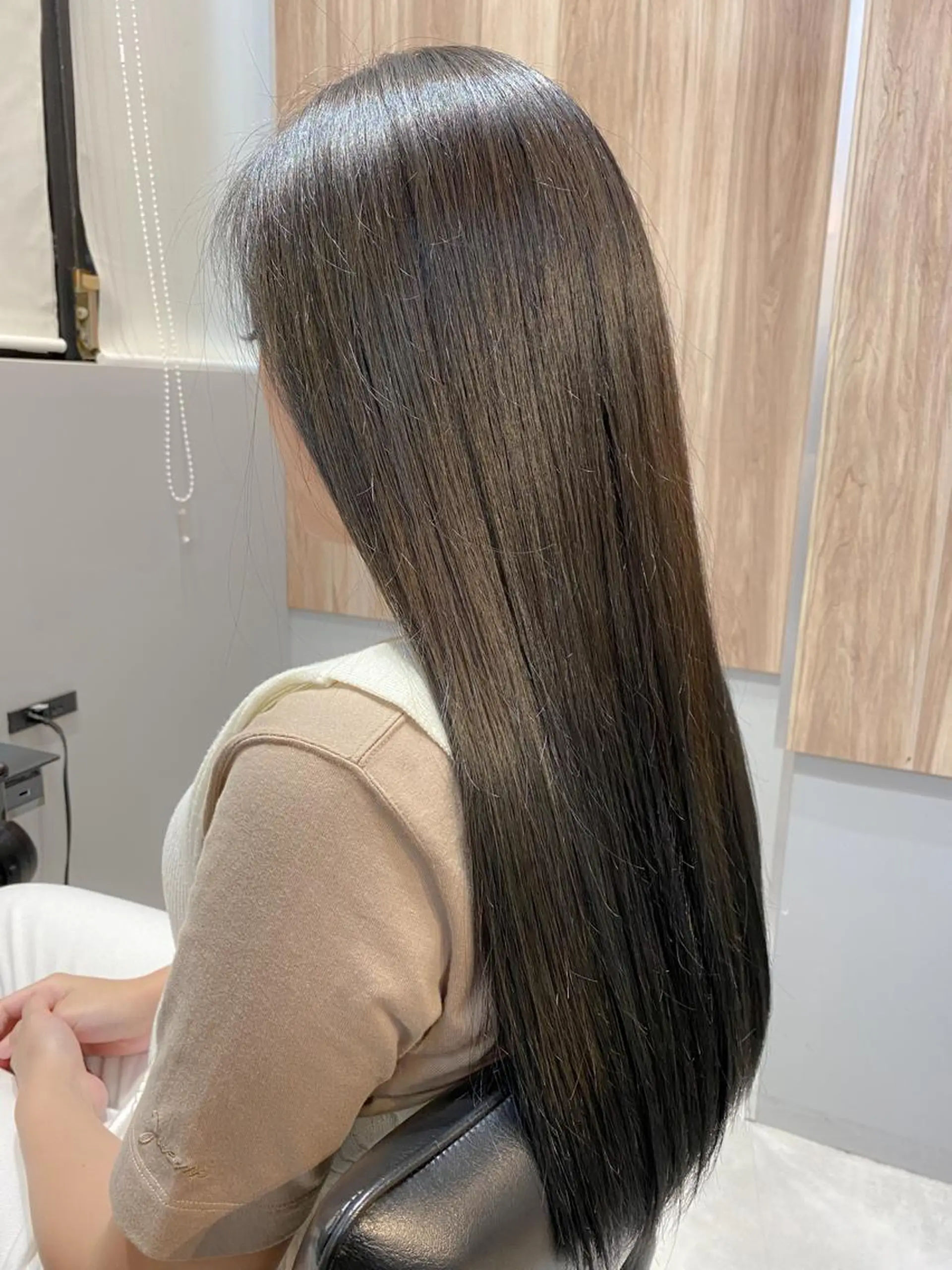 セミロング カラー グレージュ トリートメント カット ヘアカラー トリートメント eclair.髪質改善&トリートメント所属・【艶髪、透明感】西村 有司のヘアスタイル