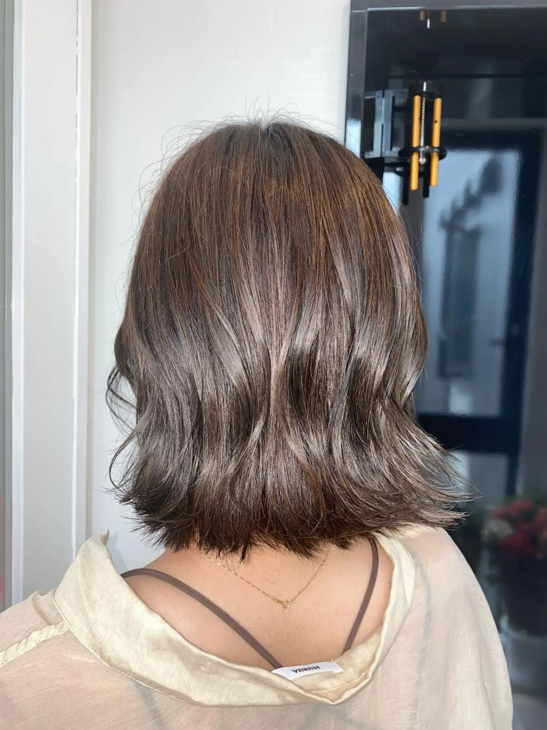 ミディアム _White所属・ＳＨＩ ＺＵのヘアスタイル