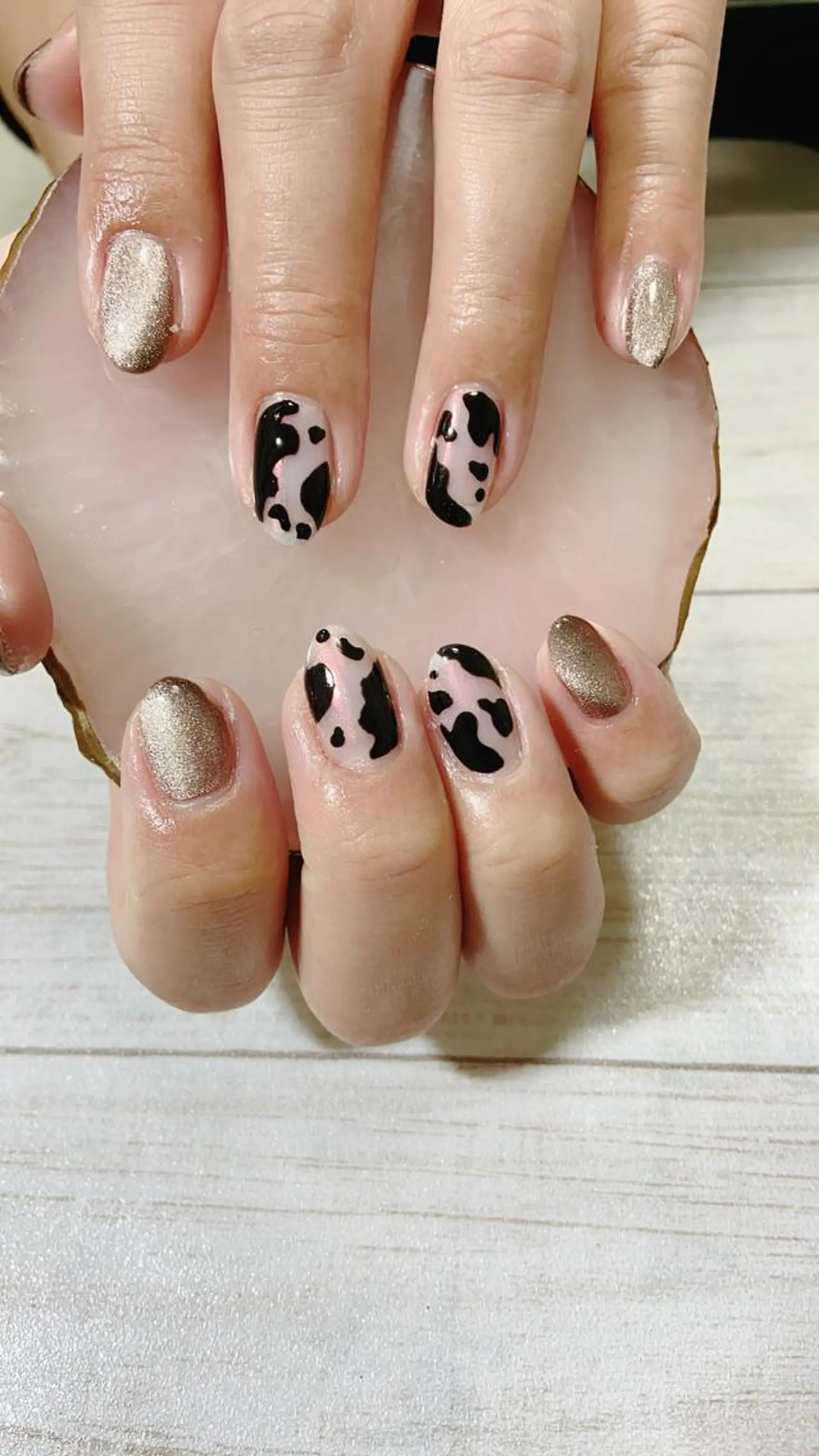 ネイル ハンドネイル フットネイル Lokahi NAILのネイルデザイン