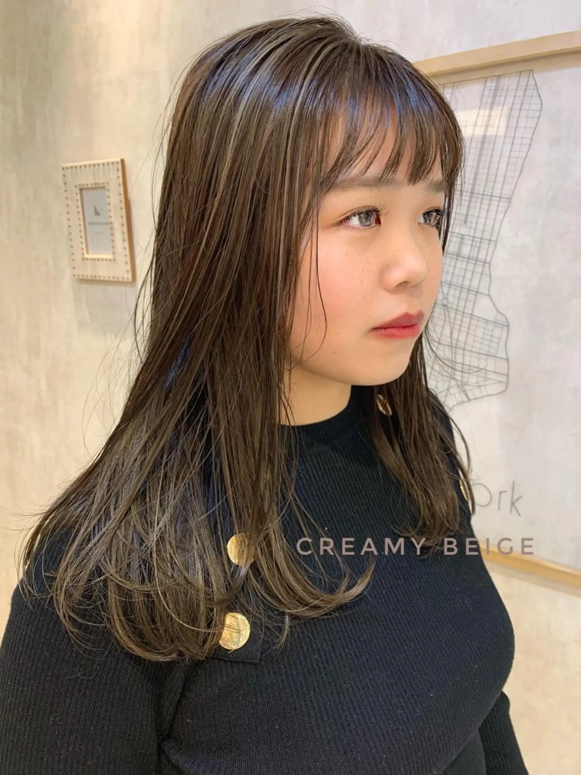 セミロング カラー 吉原 由菜のヘアスタイル