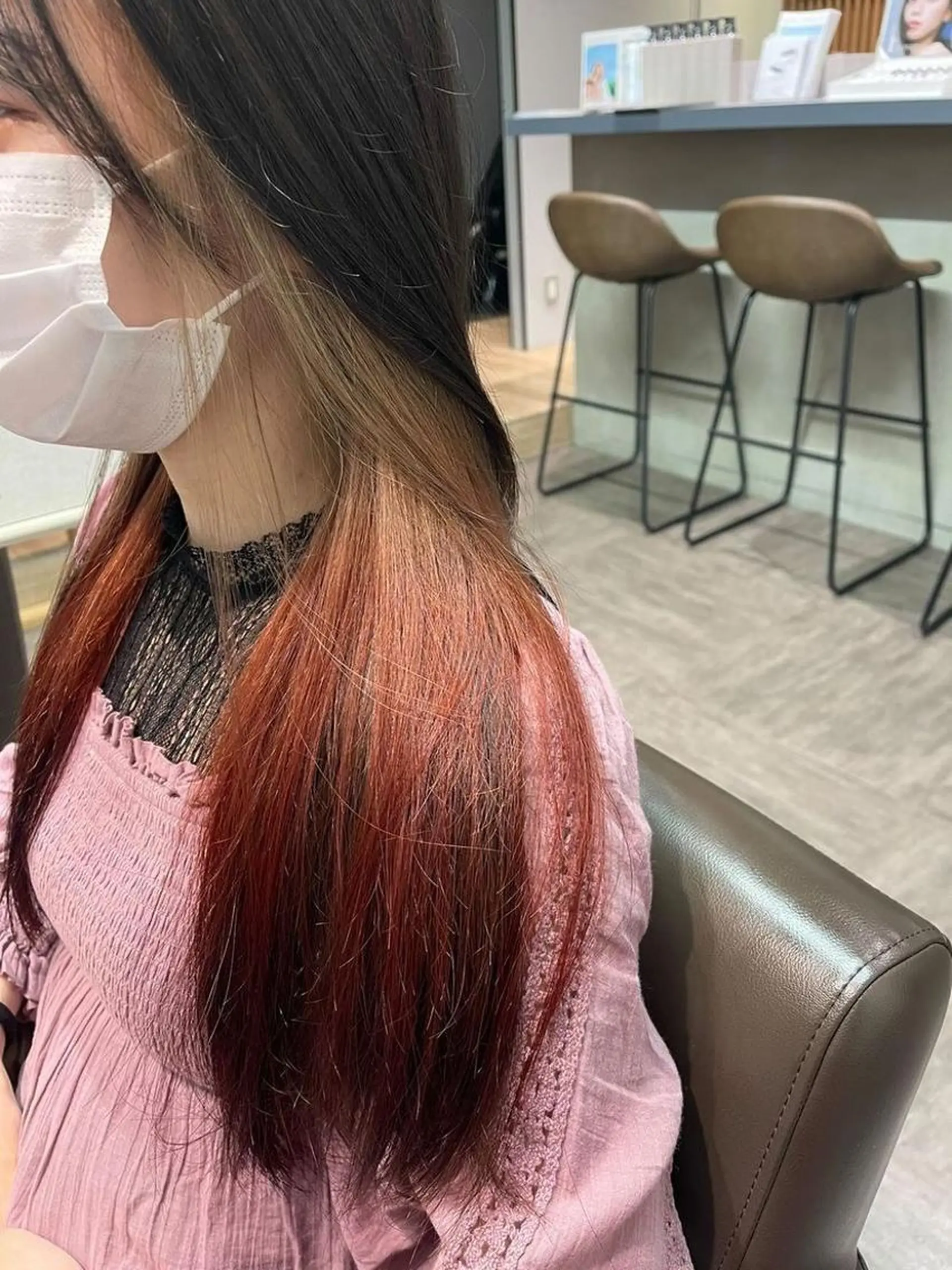 ロング カラー ブリーチ ダブルカラー ハイトーンカラー インナーカラー ロング 艶暖色カラー🍒 縮毛矯正ほののヘアスタイル
