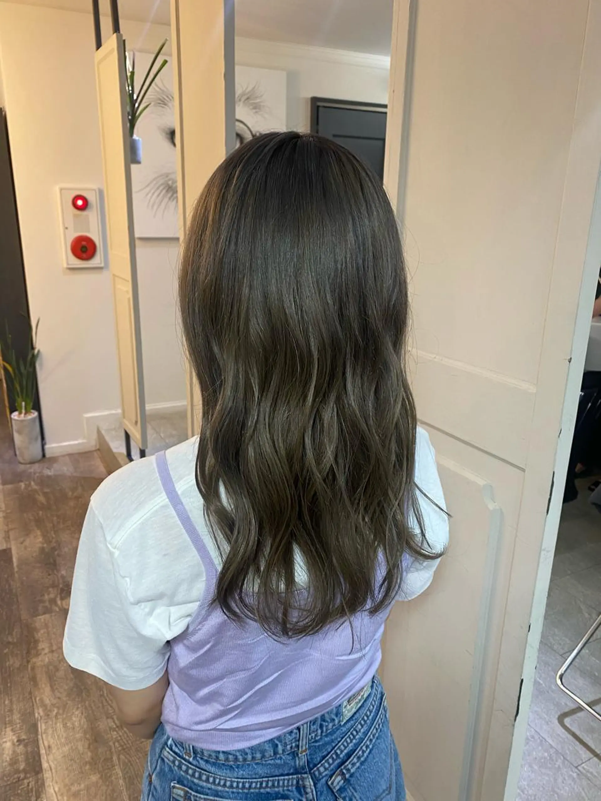 ロング ハイライト 髪質改善 韓国風ヘア 縮毛矯正 トリートメント カット ヘアカラー トリートメント ボブ/透明感カラー 岸本涼奈のヘアスタイル