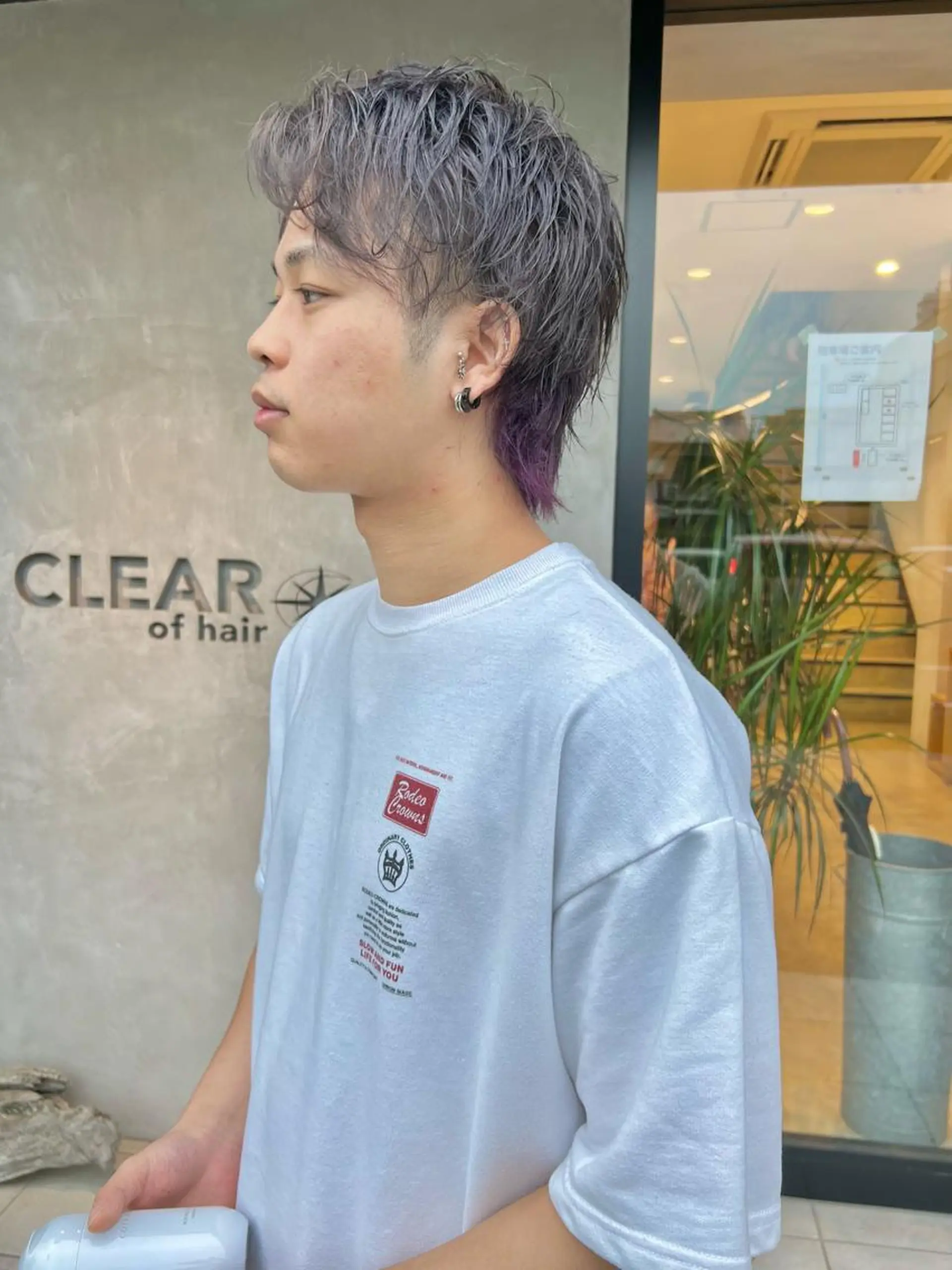 カラー メンズ メンズウルフカット デザインカラー ウルフカット カット ヘアカラー 古川 晴輝のヘアスタイル