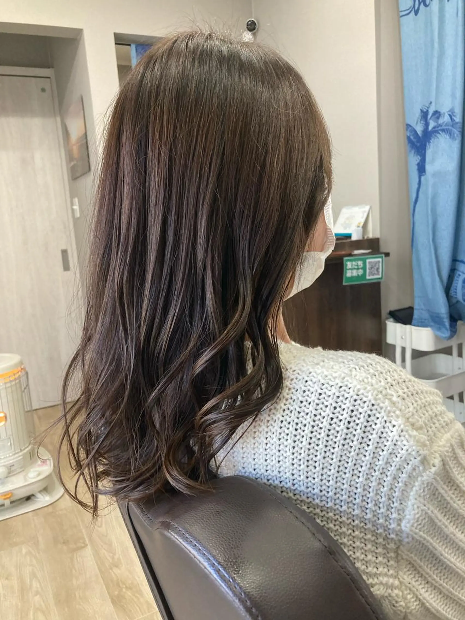 ロング カラー アッシュ アッシュブラウン ブラウンカラー ヘアカラー Hair room Leaのヘアスタイル