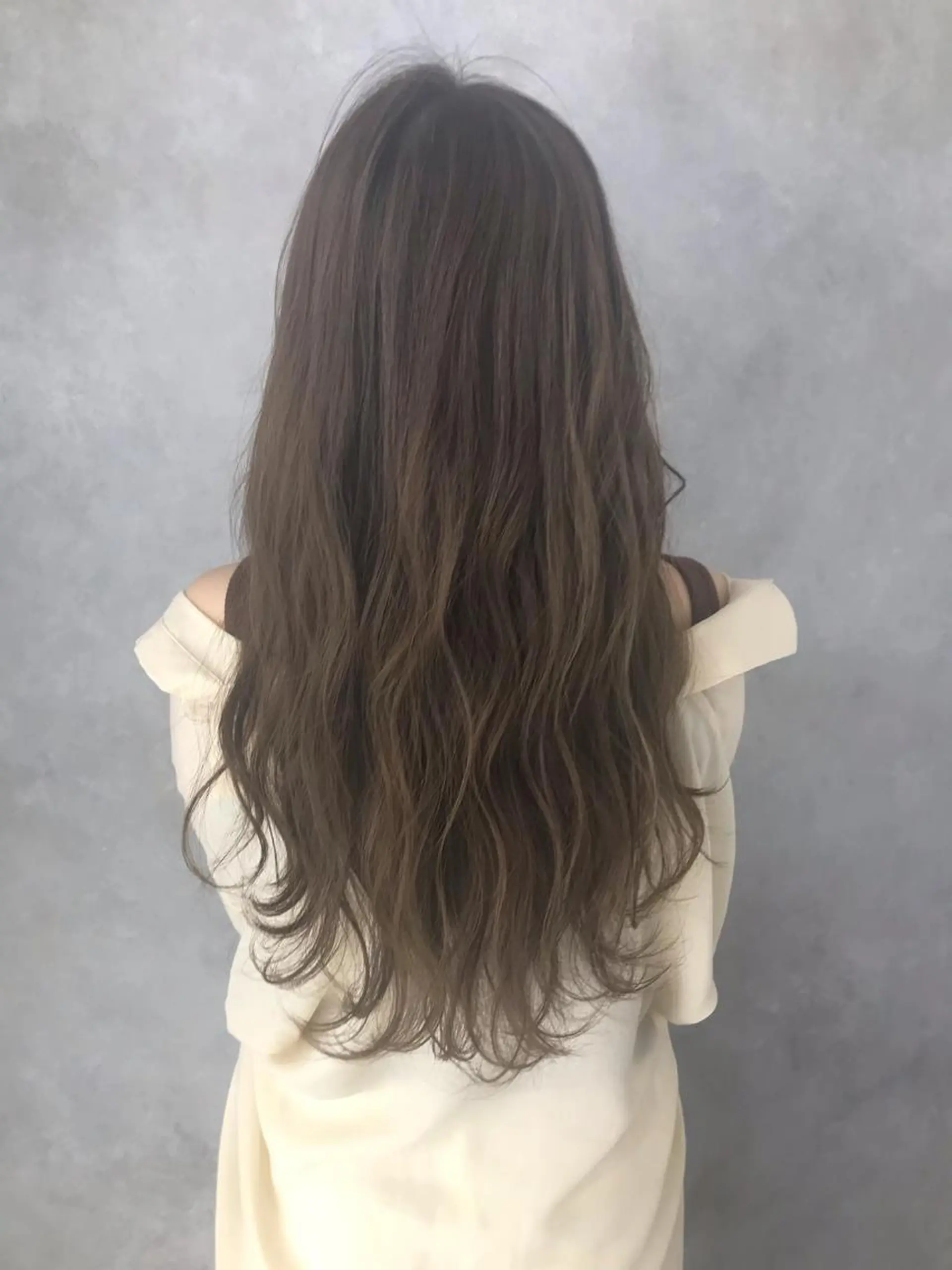ロング カラー 透明感カラー ハイライトカラー ハイライト 関 桃子のヘアスタイル