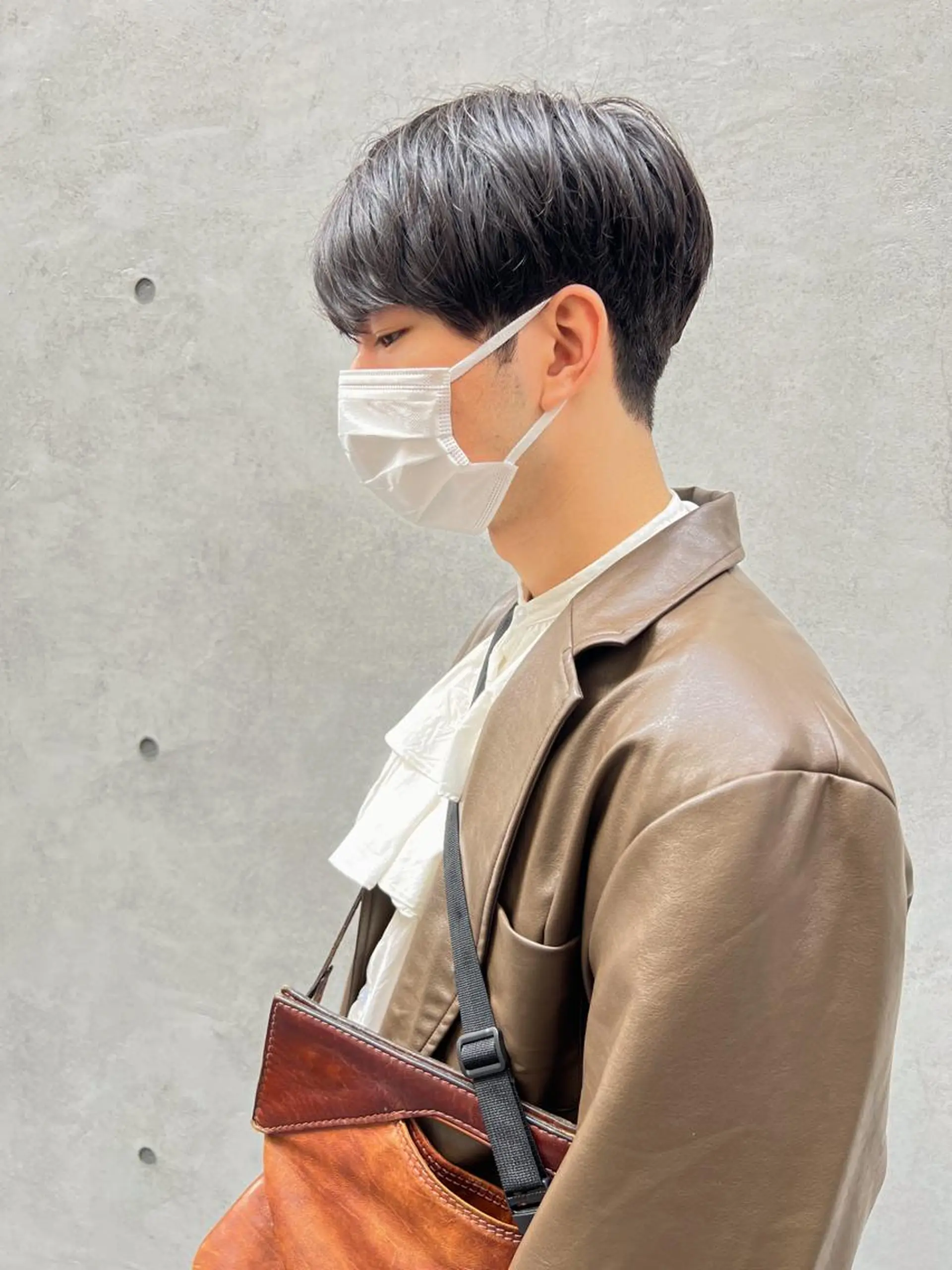 メンズ メンズブリーチ メンズハイトーン メンズ韓国風 マッシュウルフ マッシュ a moment(モーメント)所属・蔵前 デザインカット KOBAYASHIのヘアスタイル
