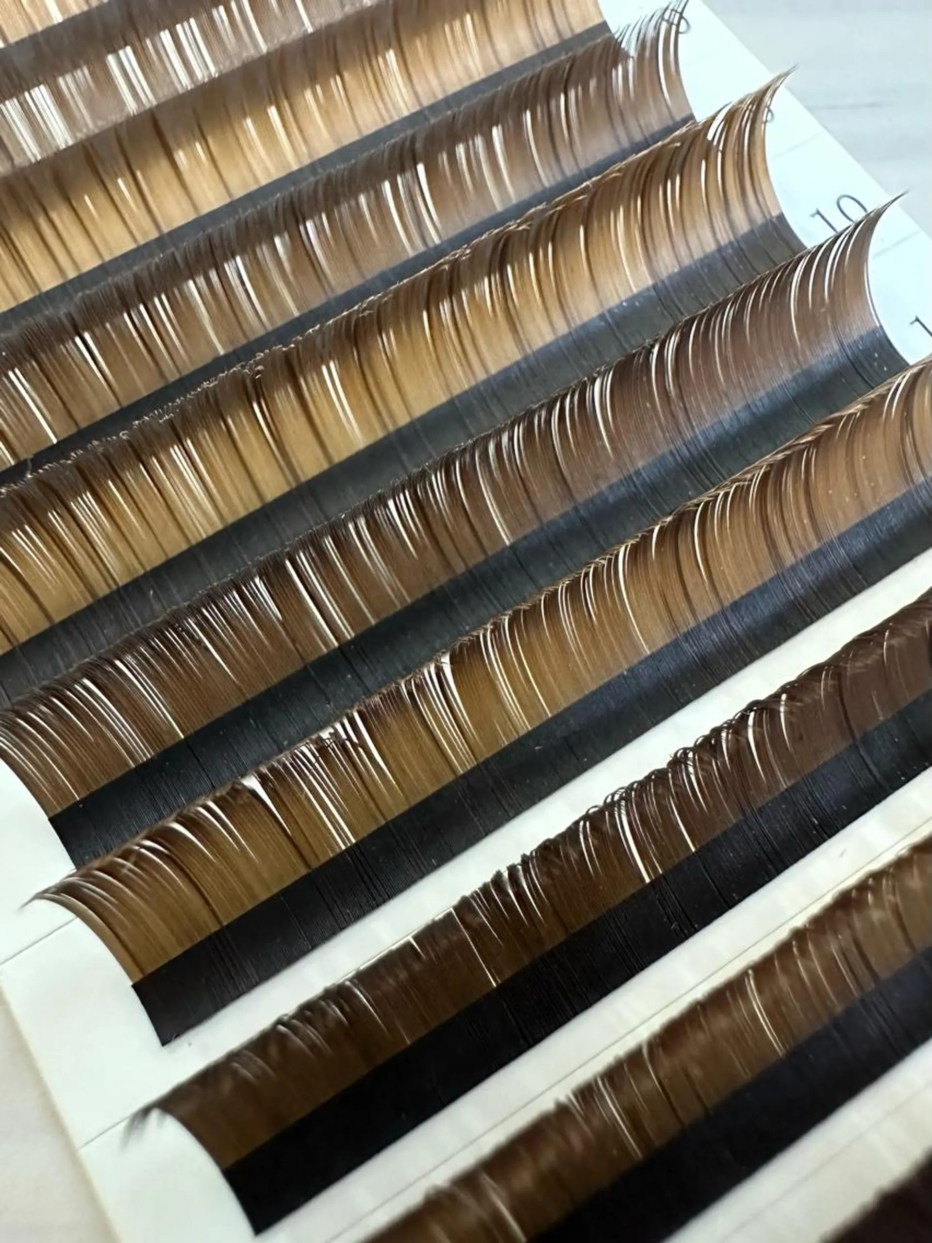 マツエク・マツパ カラーマツエク フラットラッシュ Luana… Noriko🕶のマツエク・マツパデザイン