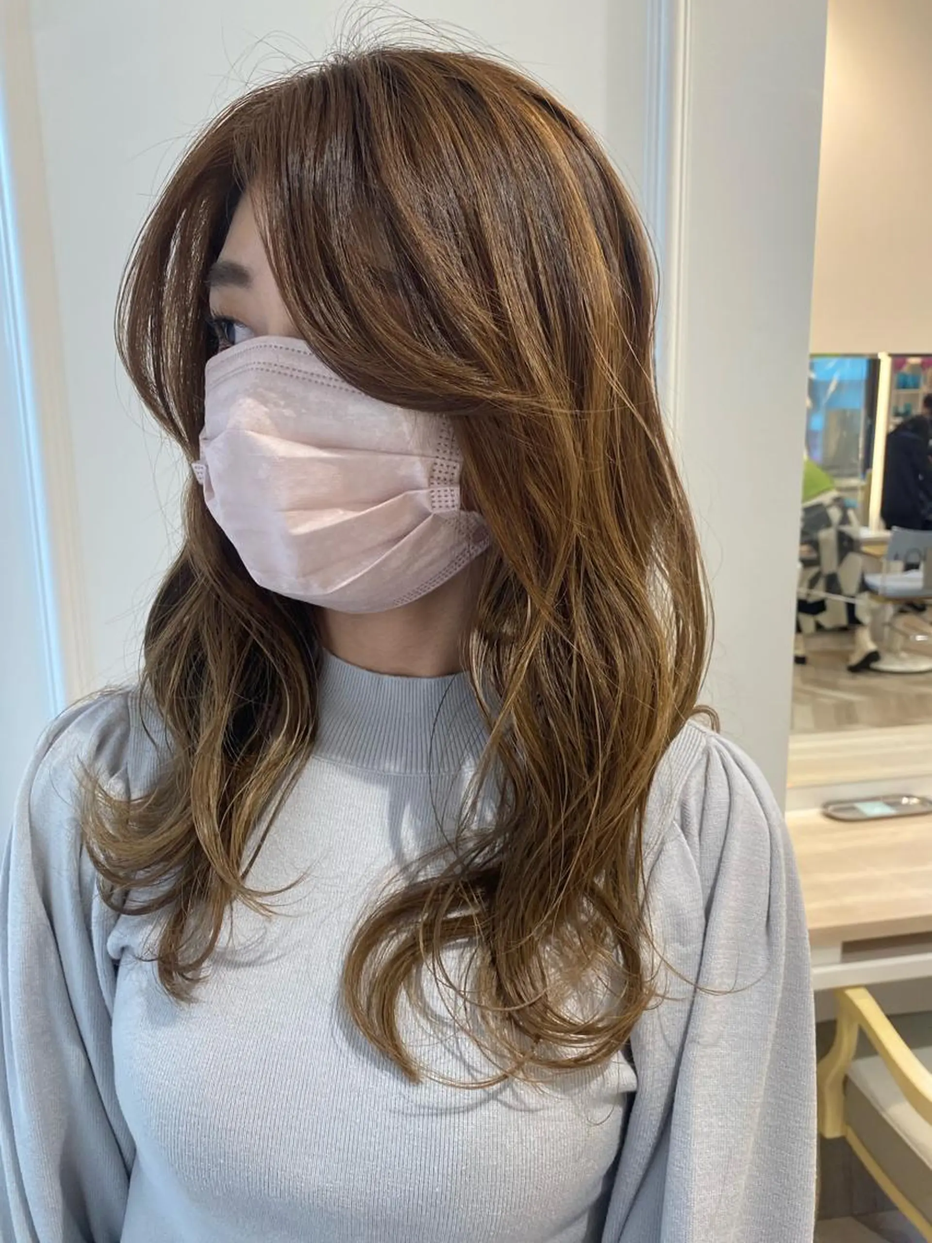 ロング カラー ベージュカラー ハイライトカラー ハイライト ベージュ/インナー カラー🤍Rieのヘアスタイル