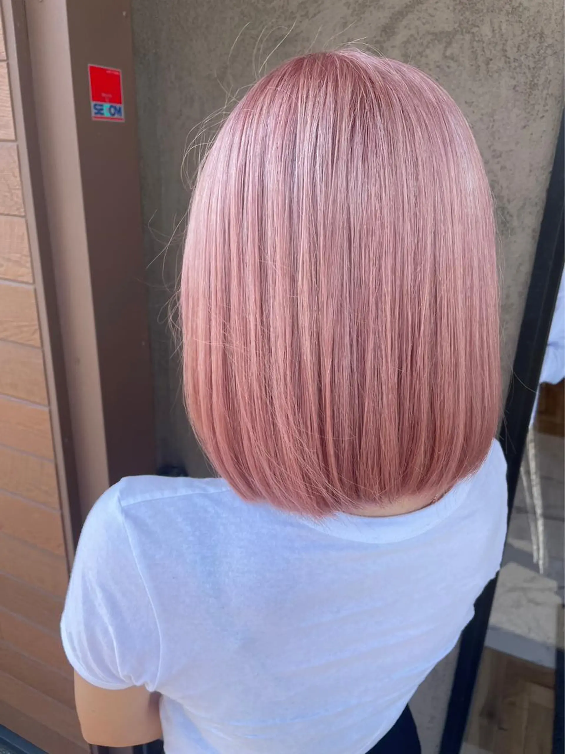 カラー 岡村 真子のヘアスタイル